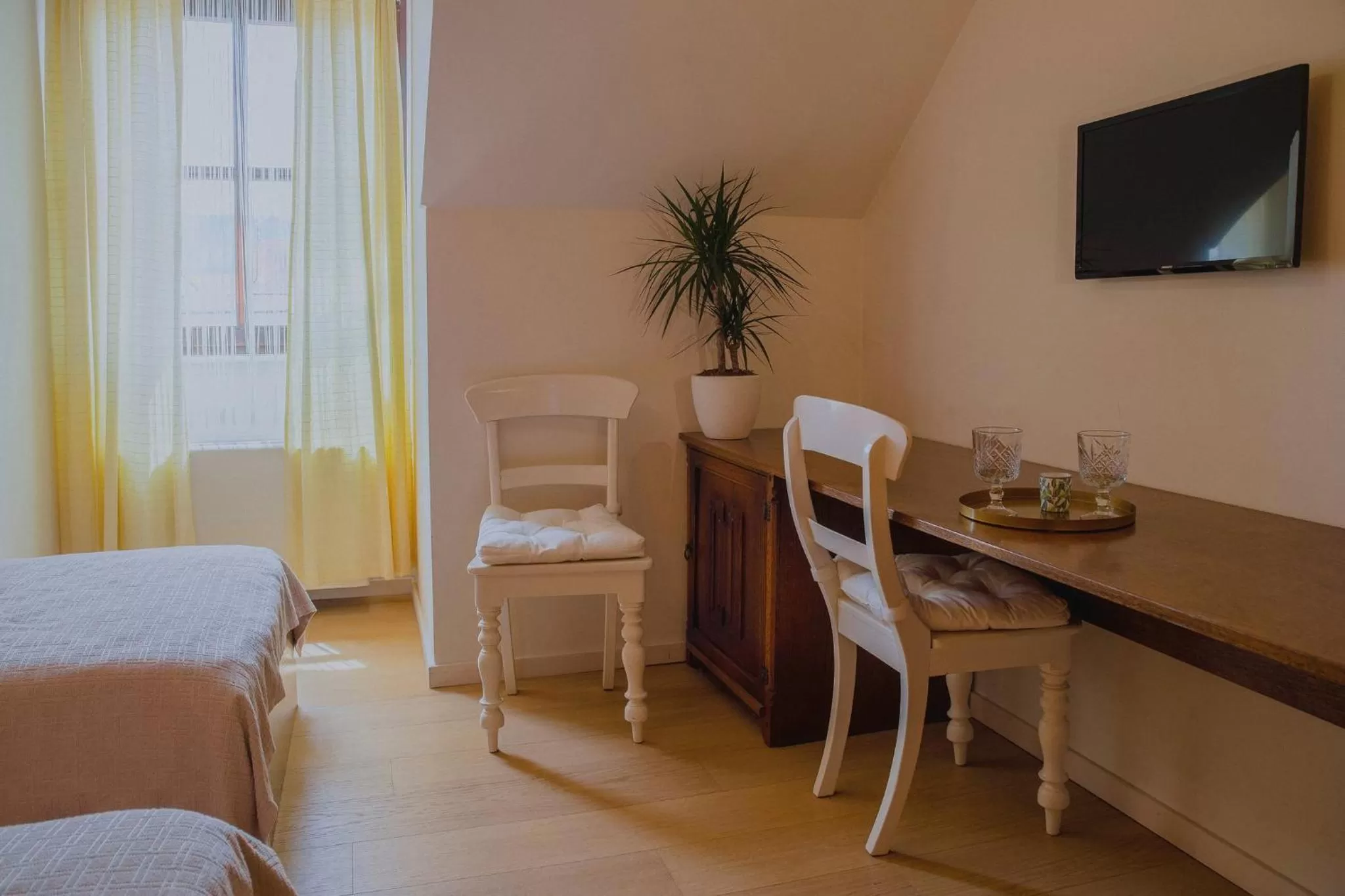 Decorative detail in Splavar Rooms