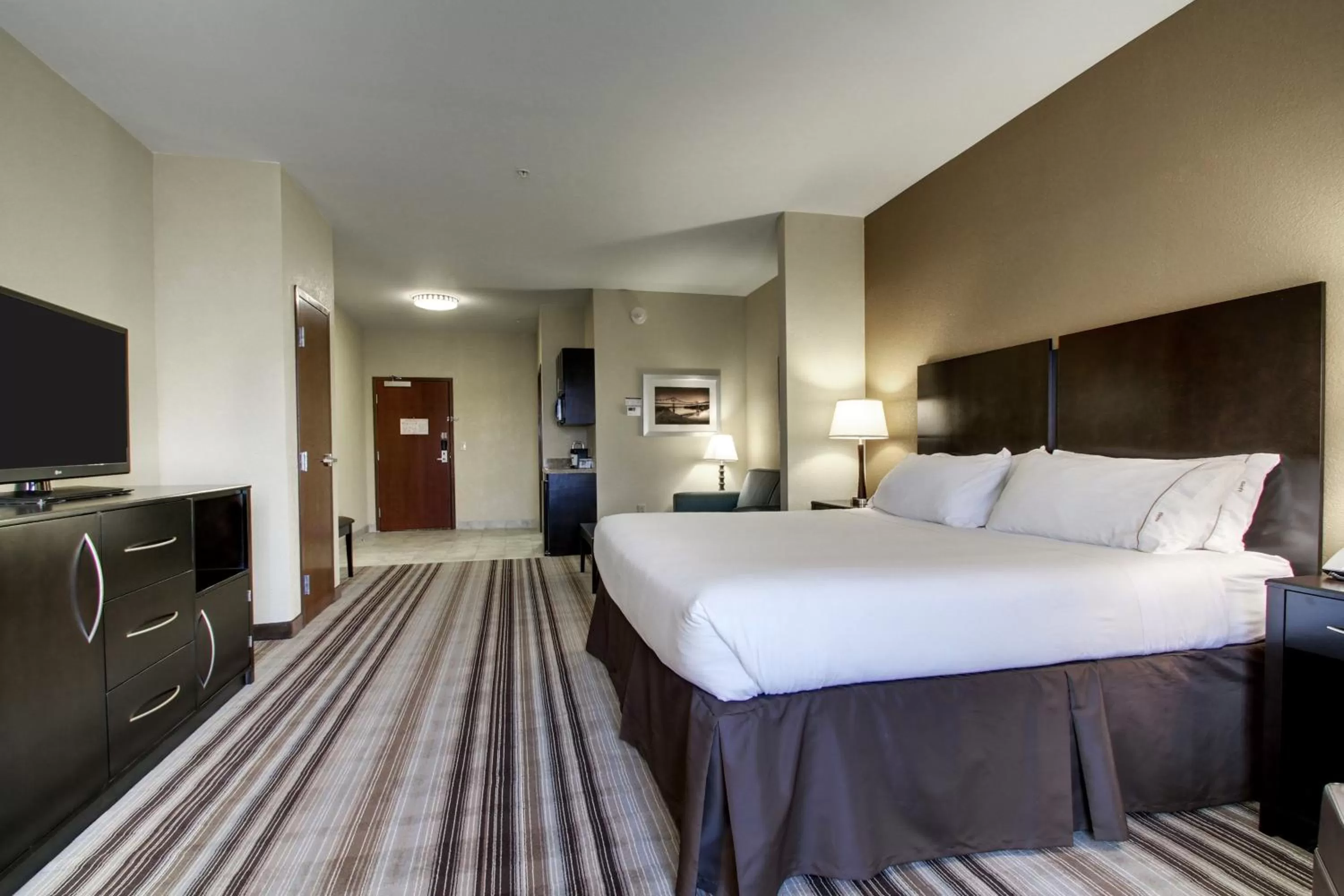 Photo of the whole room, Bed in Holiday Inn Express Natchez South West by IHG