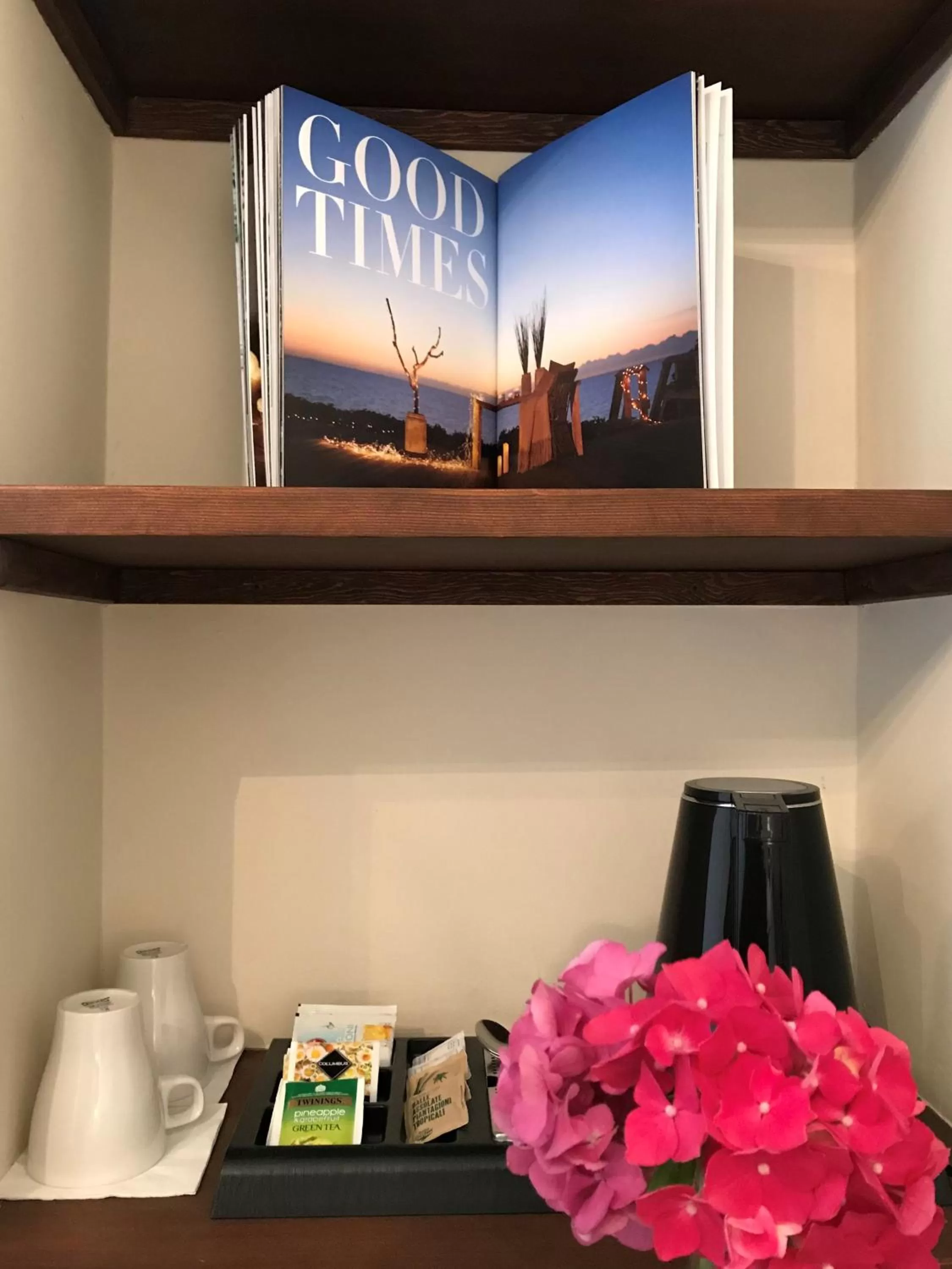 Coffee/tea facilities in Il Giardino Segreto