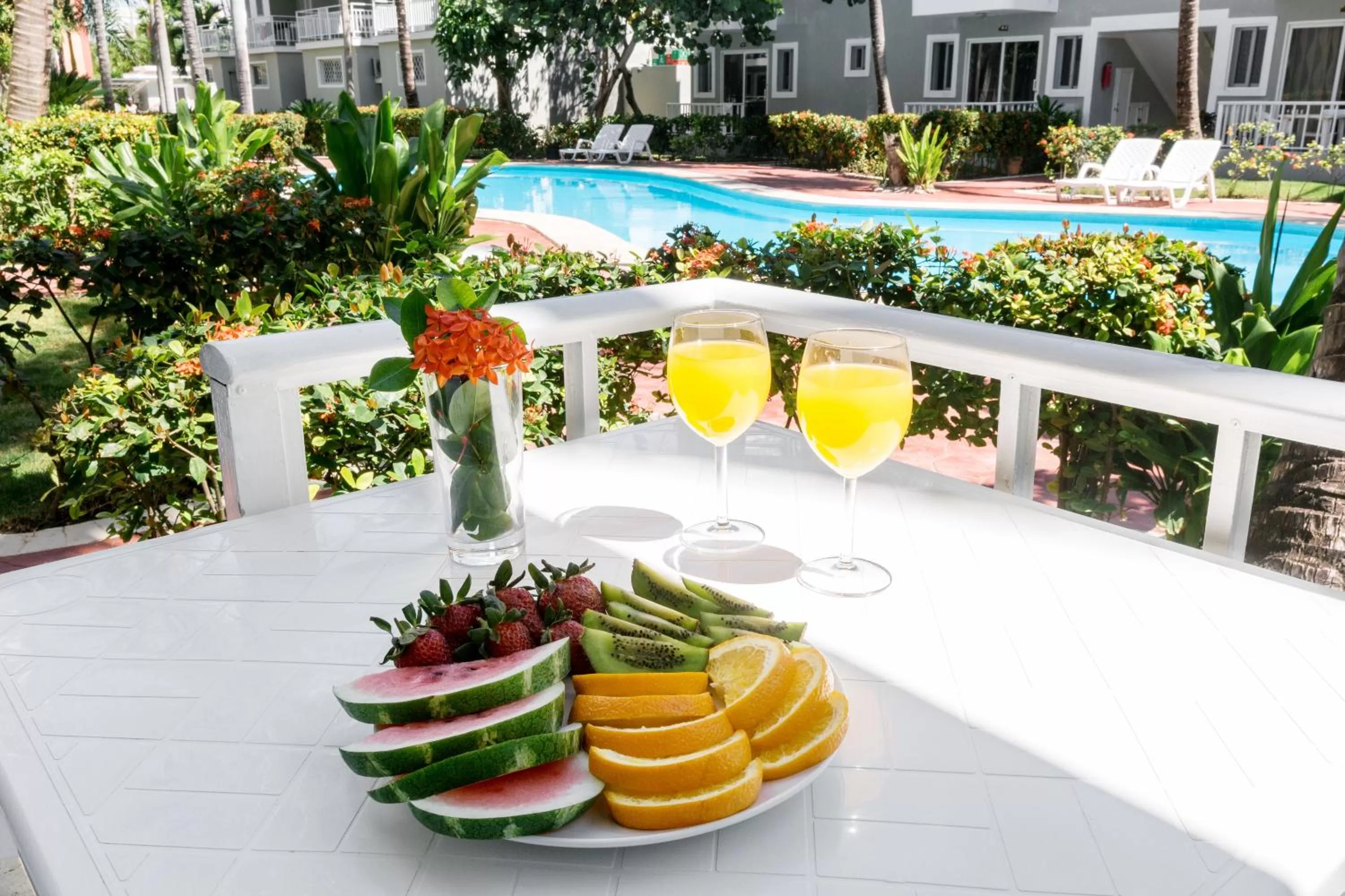 Studio with Pool View in TROPICANA SUITES DELUXE BEACH CLUB and POOL - playa LOS CORALES