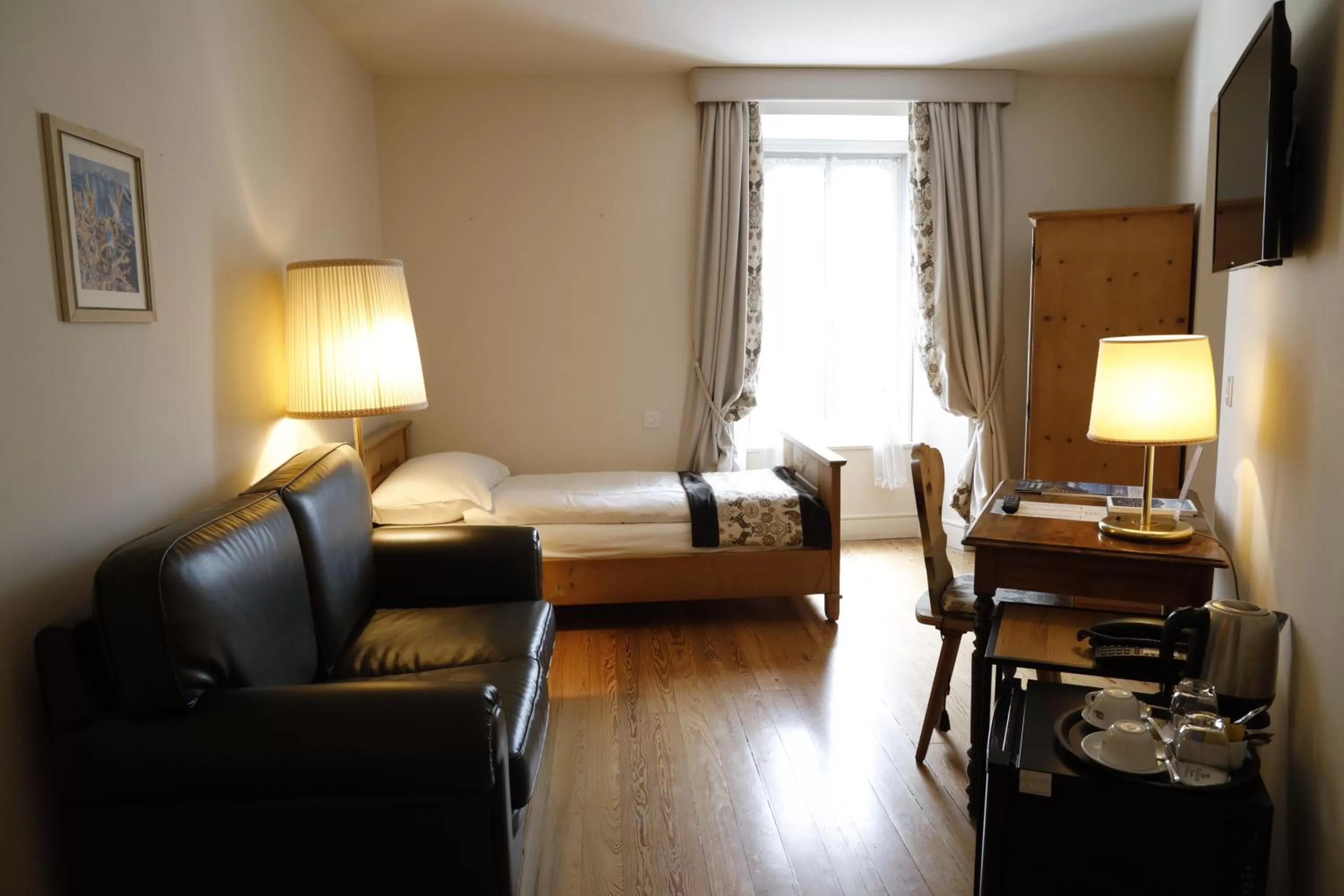 TV and multimedia in Hotel Bernina 1865 by Kleos Group Collection