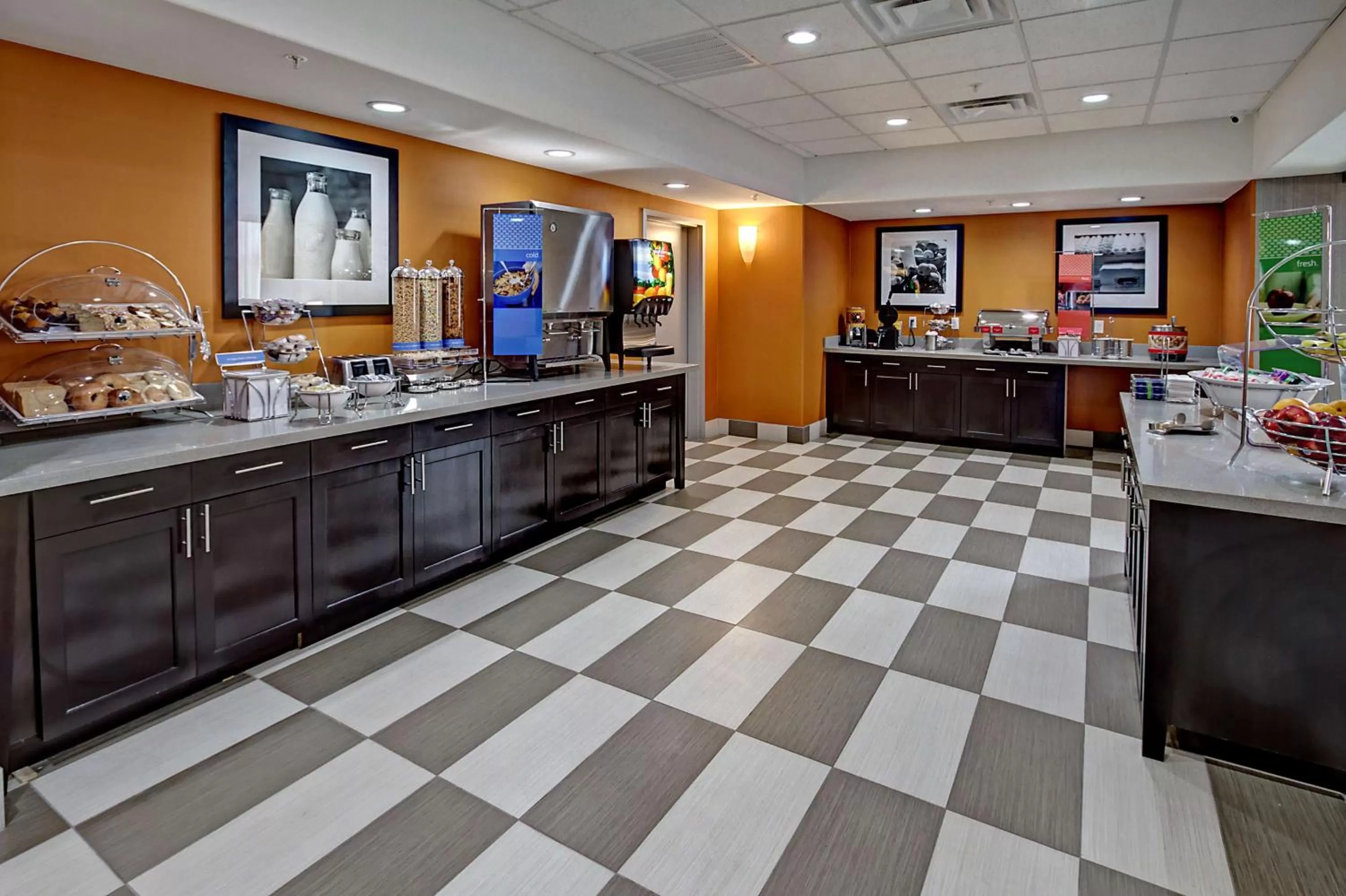 Dining area in Hampton Inn and Suites Ada
