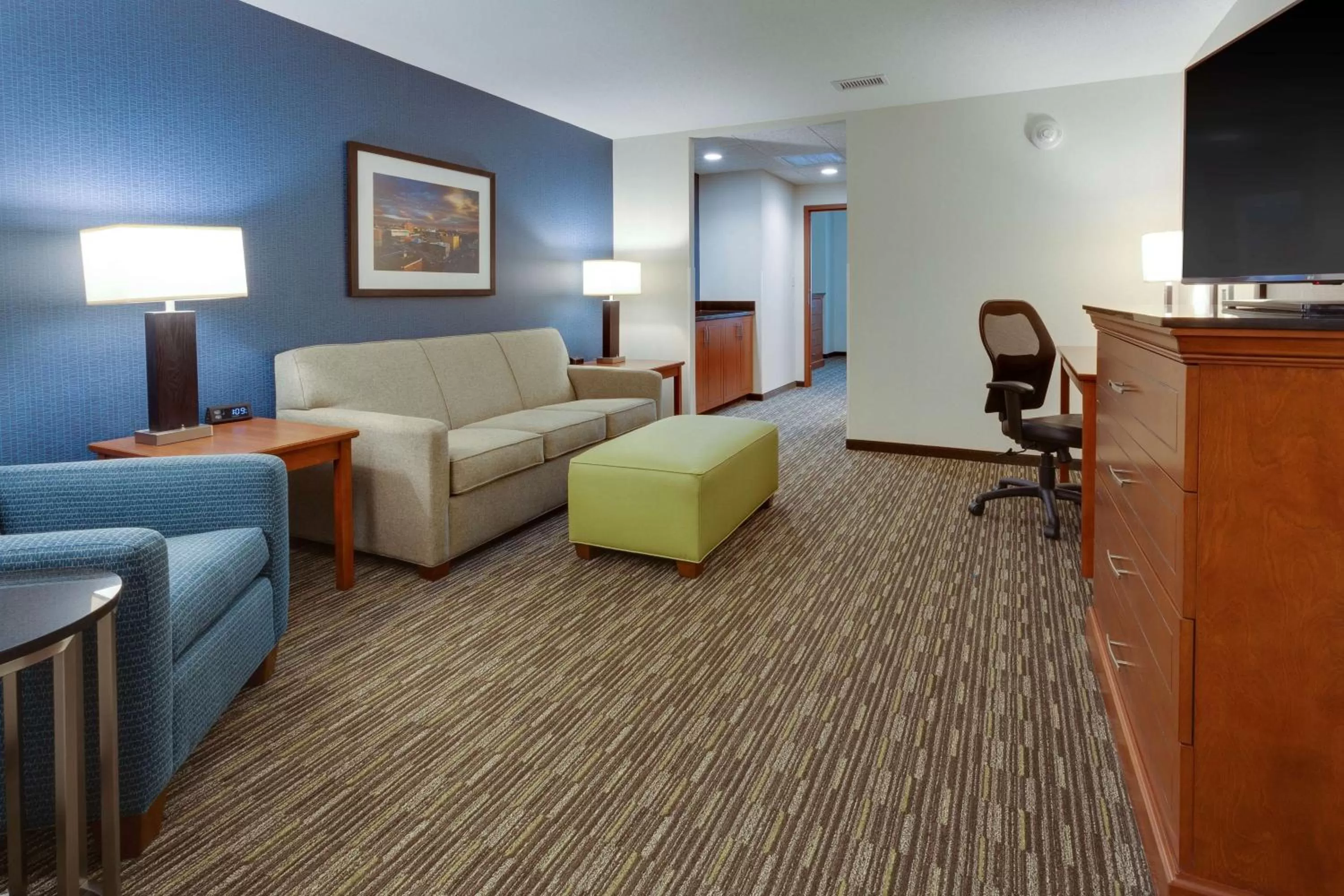 Superior King Suite in Drury Plaza Hotel Columbia East