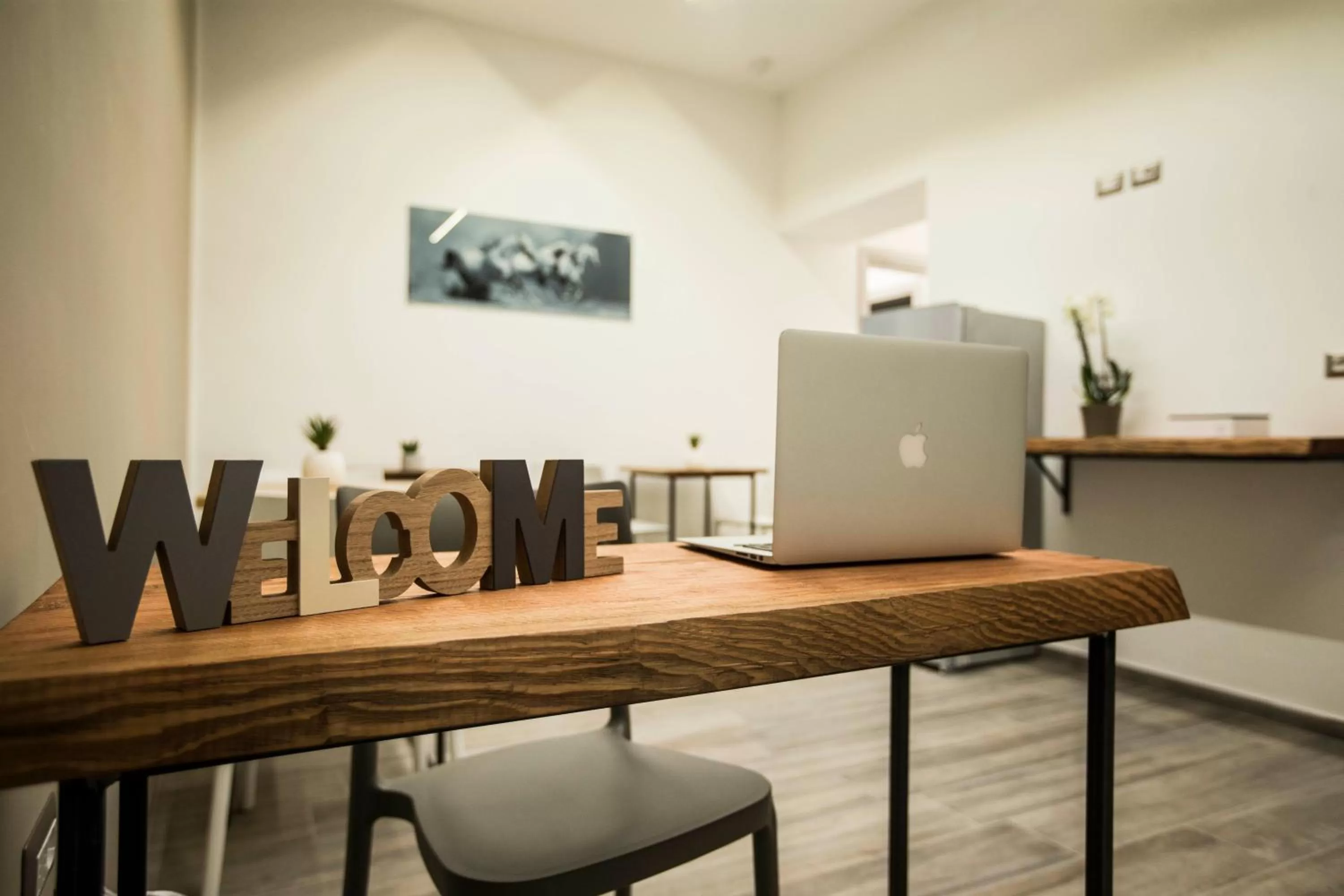 Decorative detail in GB Central Station Napoli