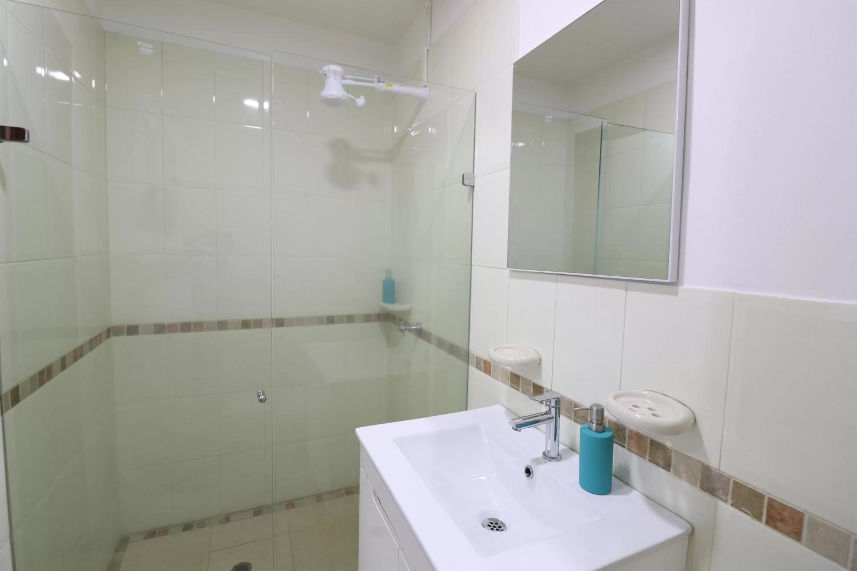 Bathroom in 554 Apartments