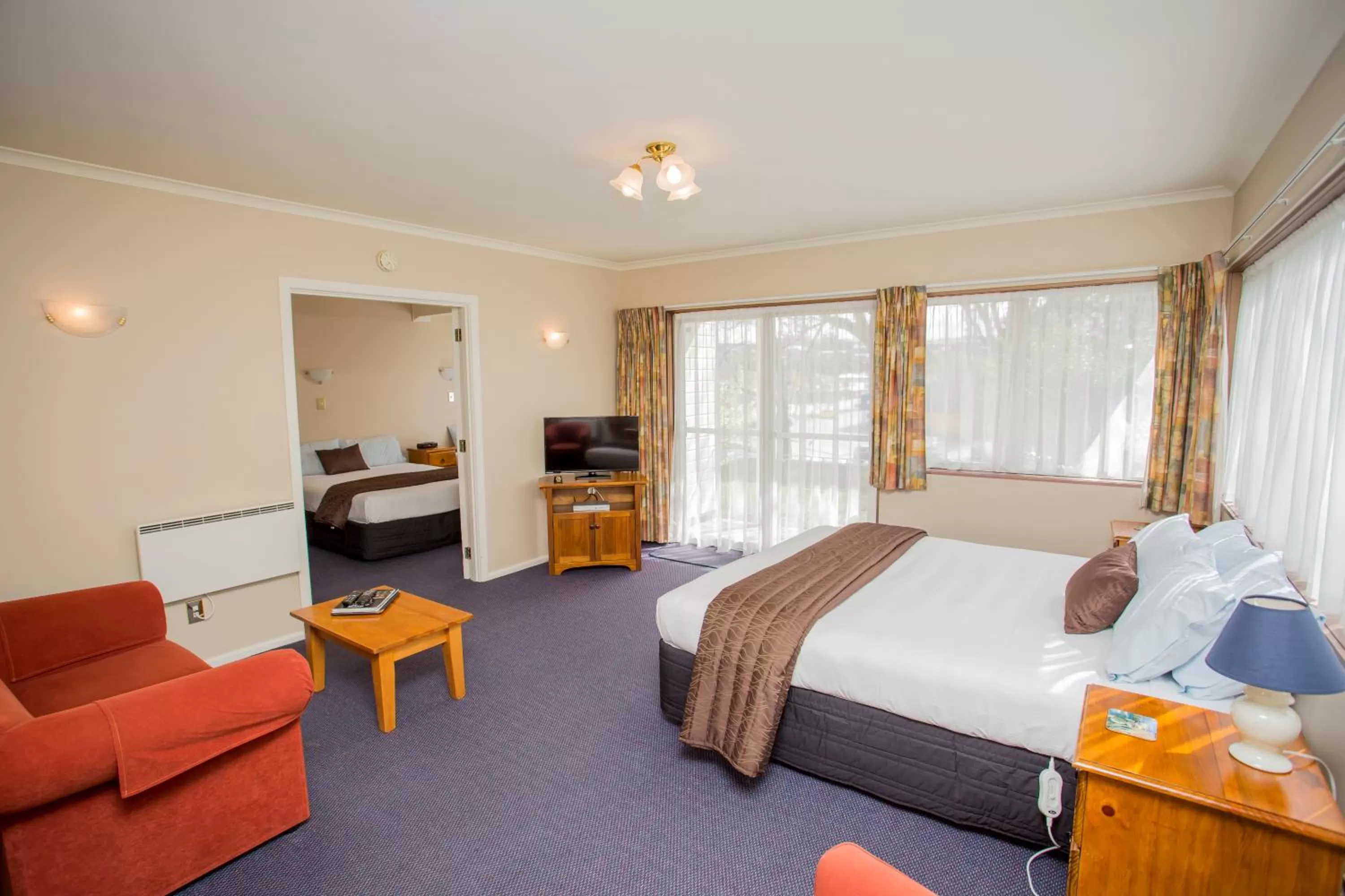 Photo of the whole room, Bed in Parklands Motor Lodge Timaru