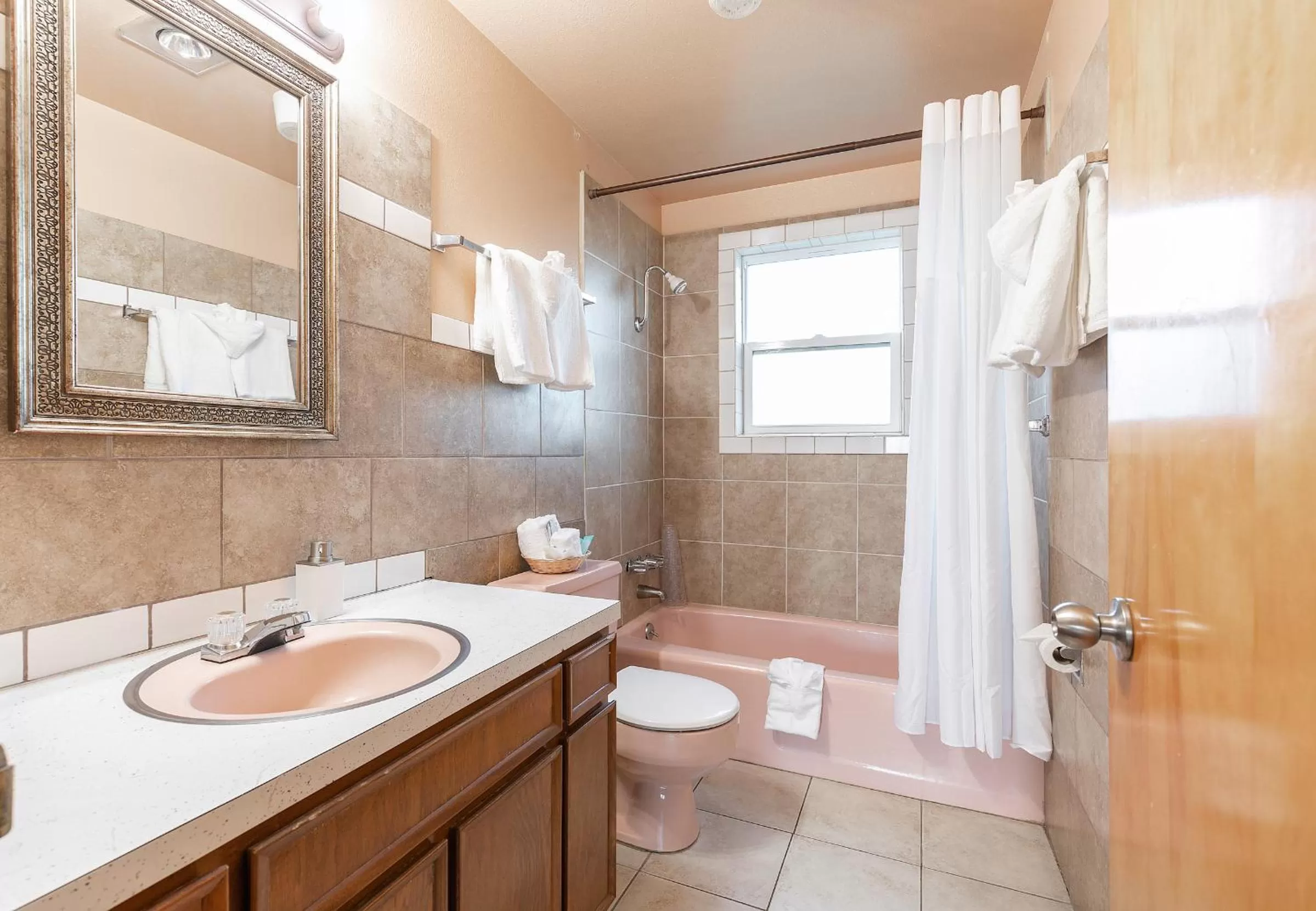 Shower, Bathroom in Wanderlust Inn