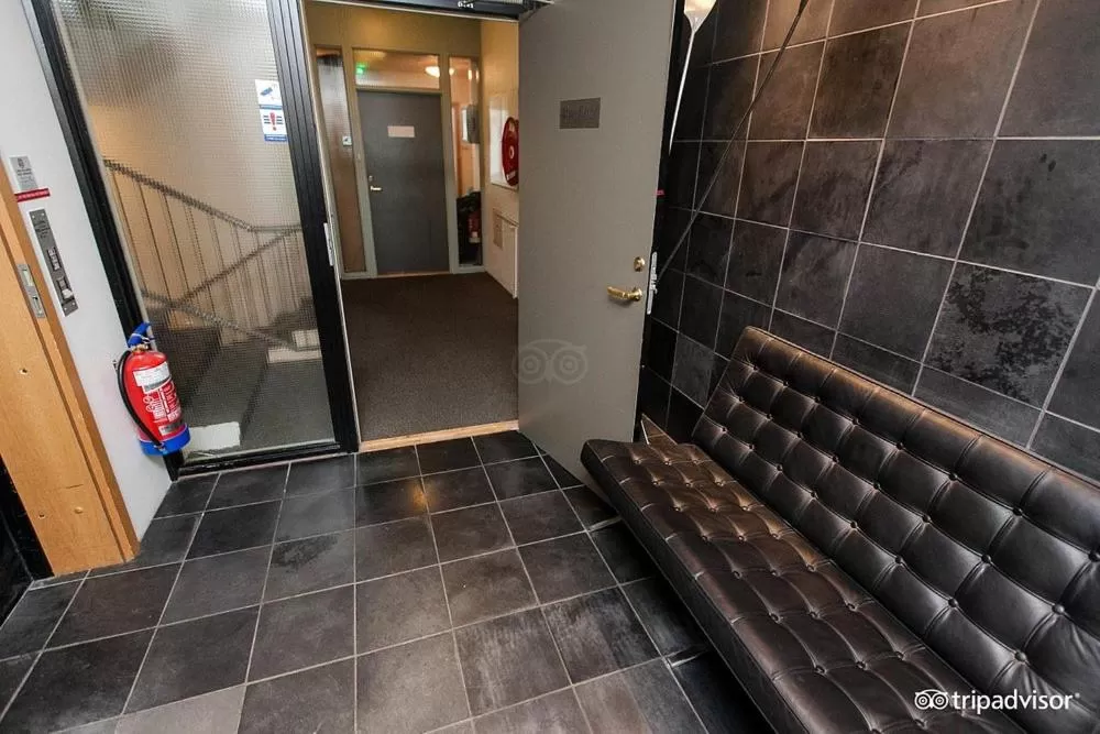 Seating area in 101 Guesthouse Hotel