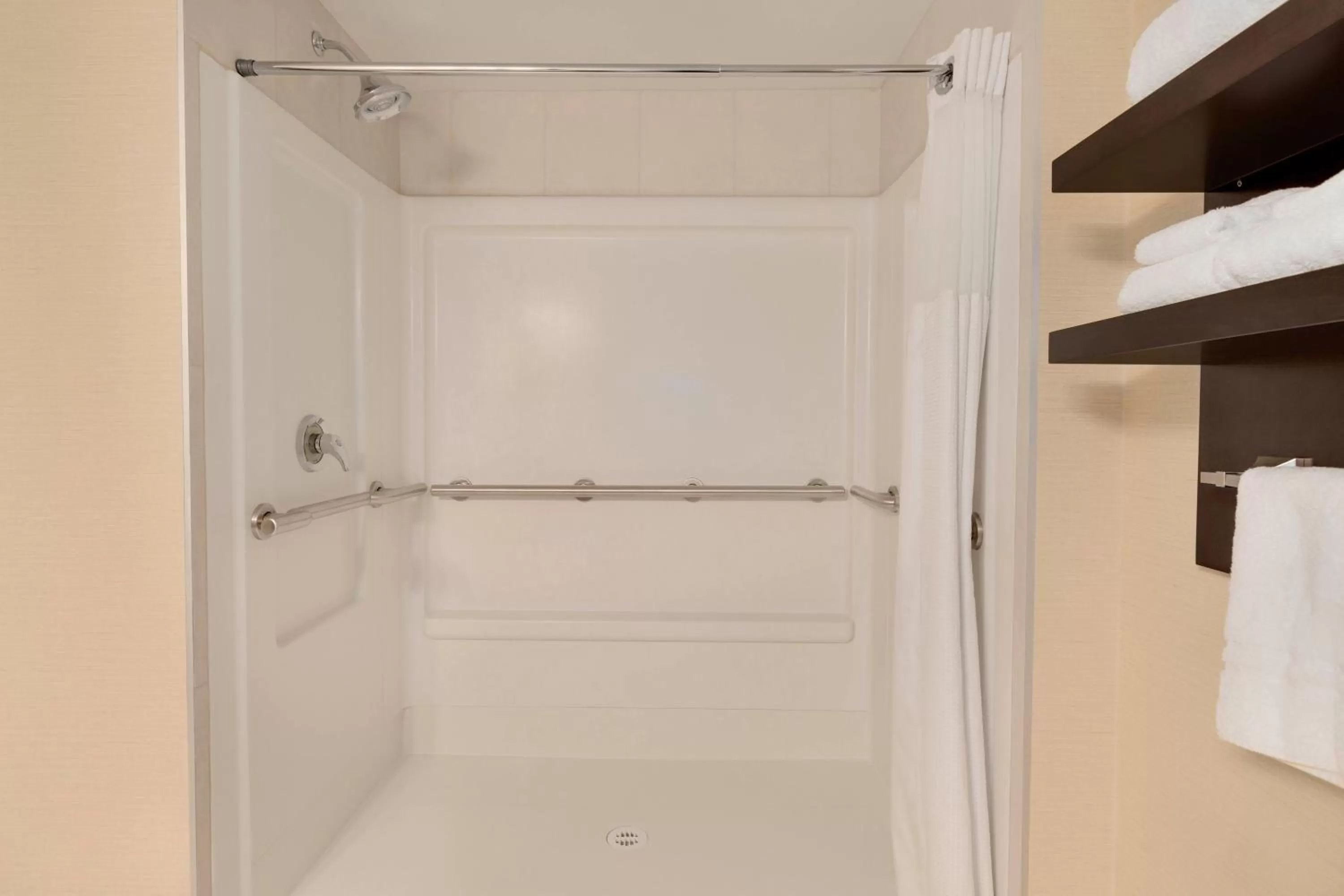 Shower in Best Western Plus Edmonton Airport Hotel