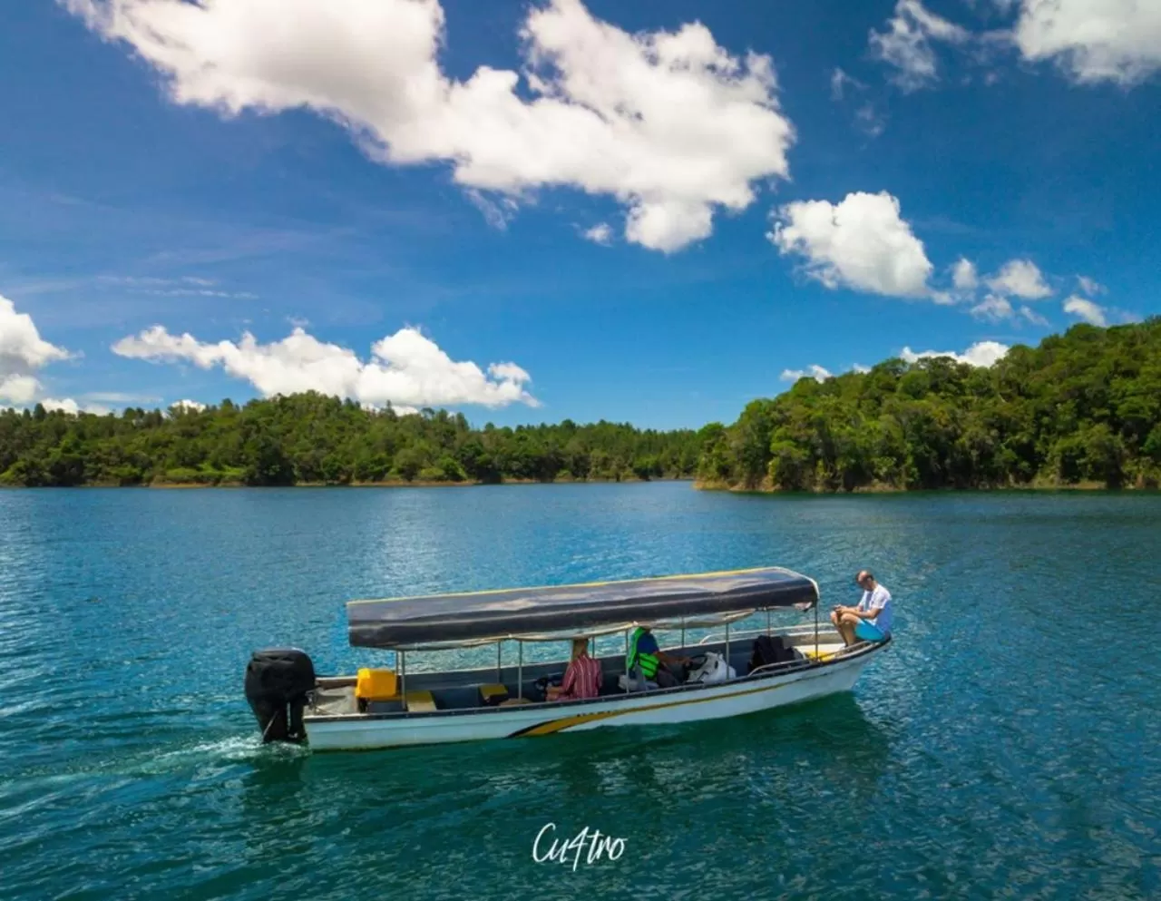 Natural landscape in Levit Glamping - Hotel Guatapé ADULTS ONLY