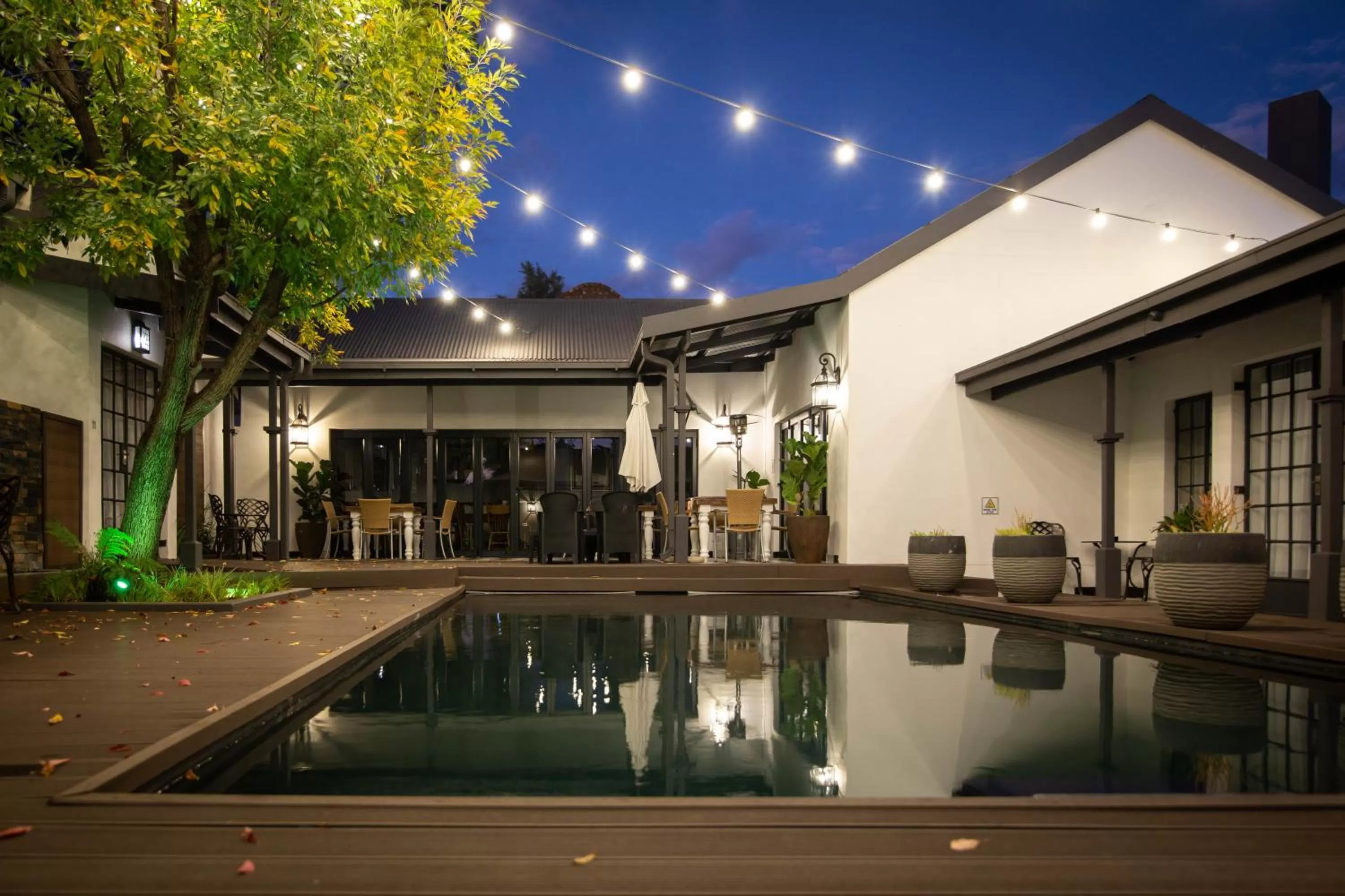 Property building in Milner House Kimberley