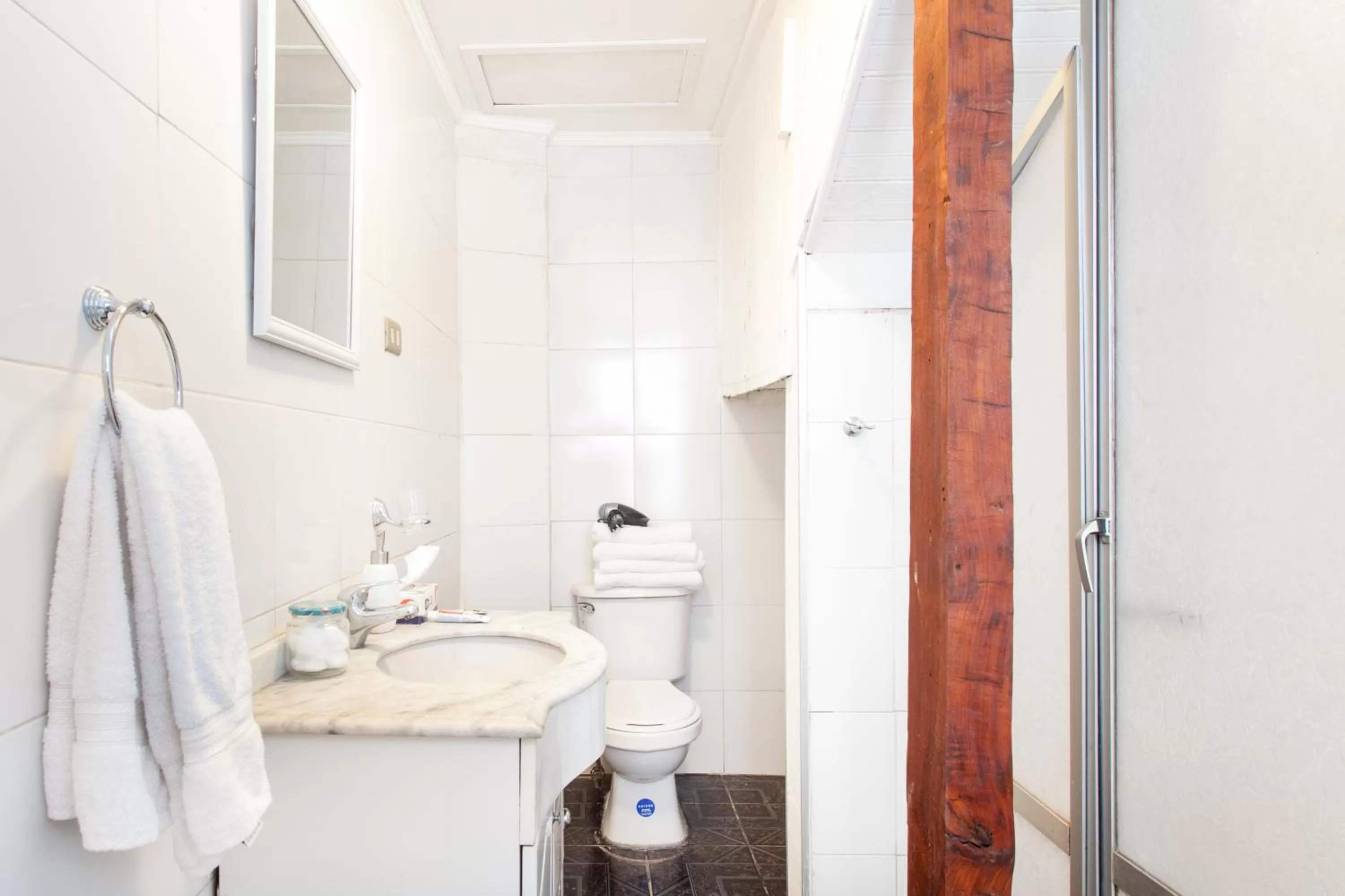 Toilet, Bathroom in Italia Suite