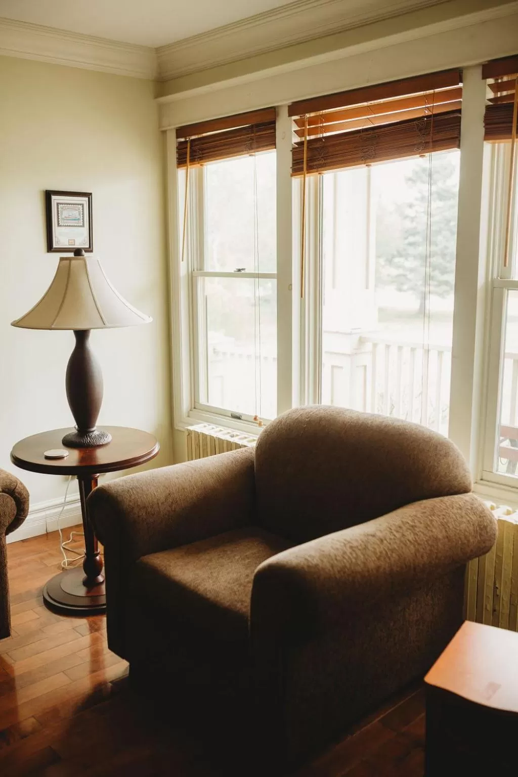 Seating area in Carriage House Inn Four and a Half Stars