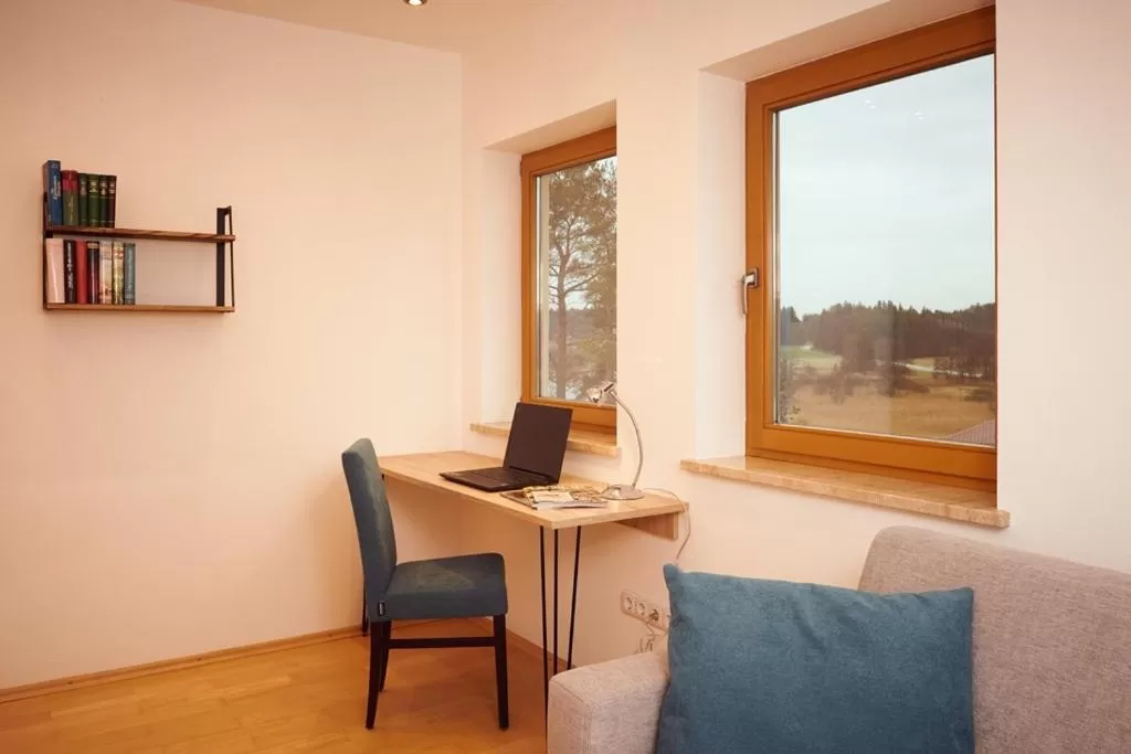 Library in Hotel Seeblick & Ferienwohnung