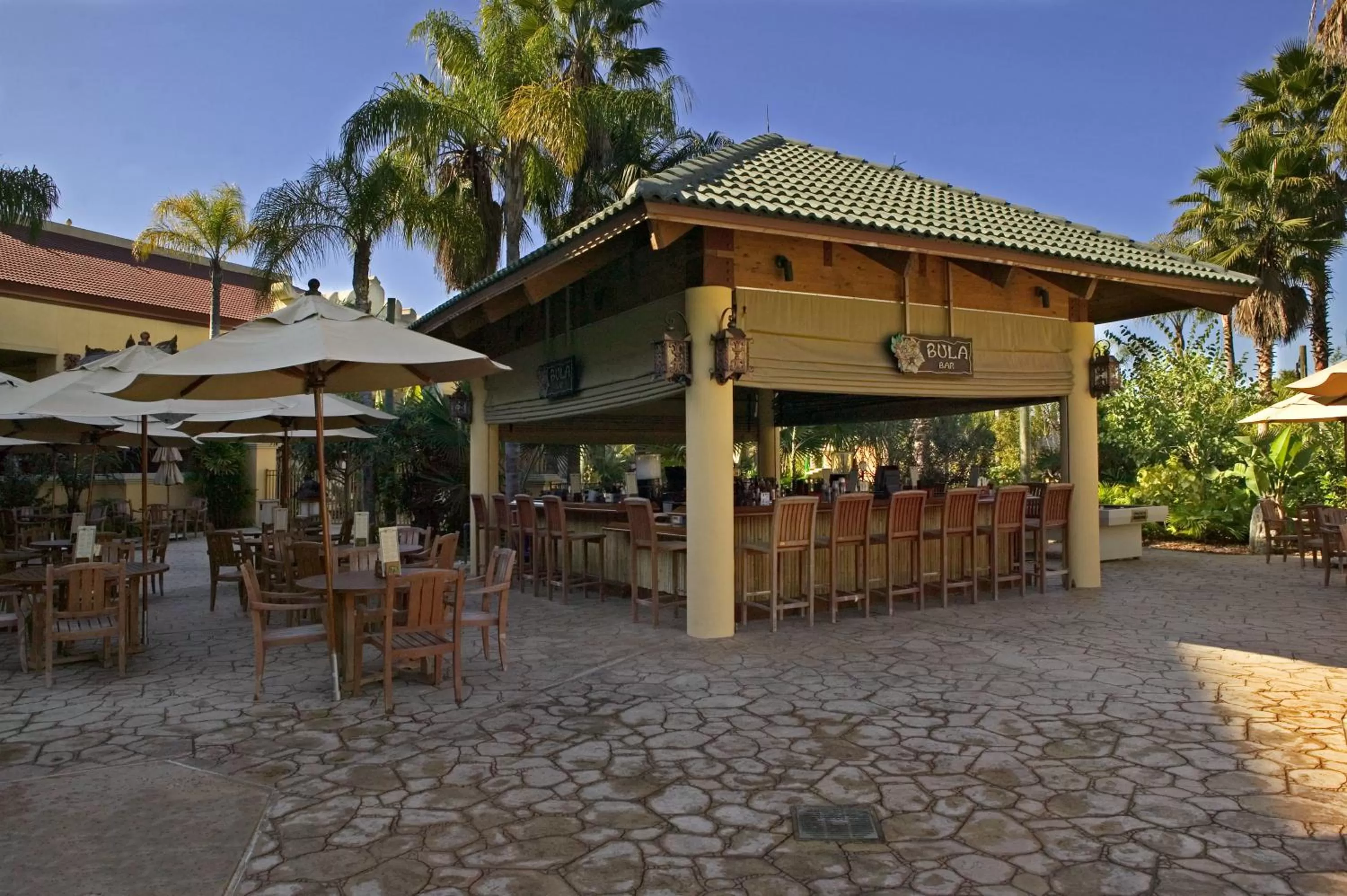 Restaurant/places to eat in Universal's Loews Royal Pacific Resort