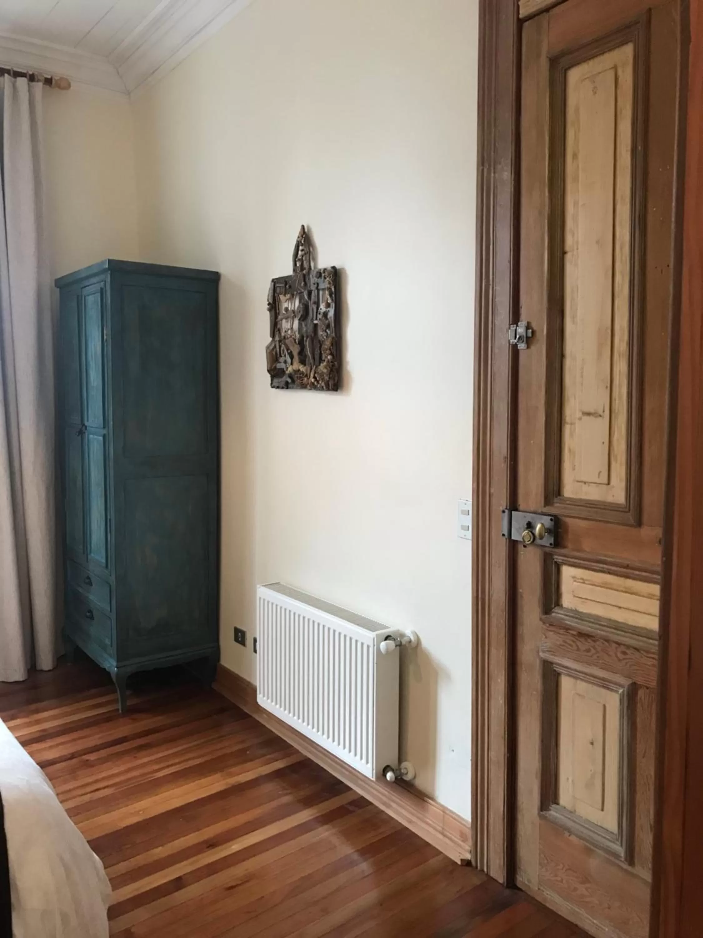 TV/Entertainment Center in Fortunata Chacana Guest House