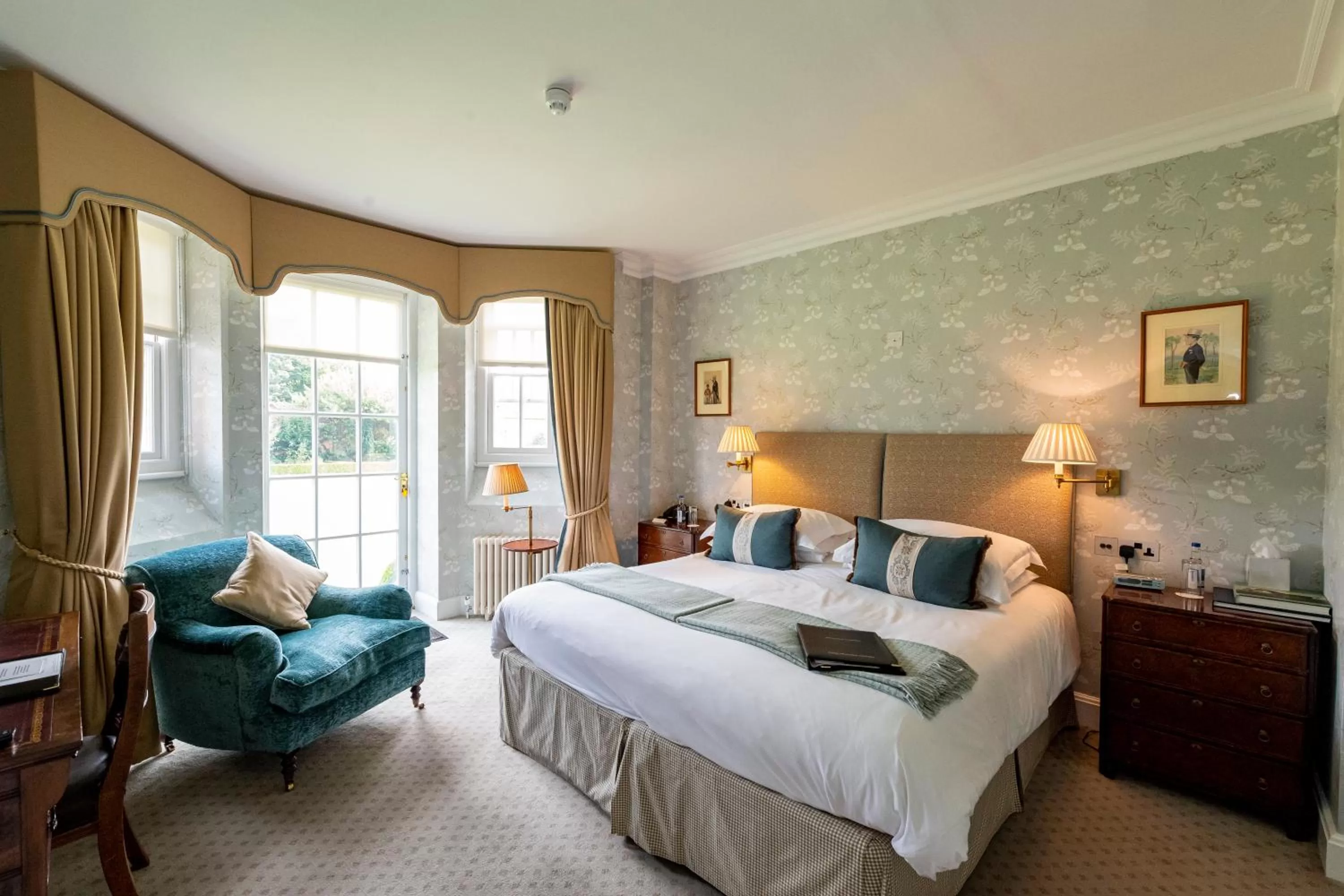 Bedroom, Bed in The Jockey Club Rooms