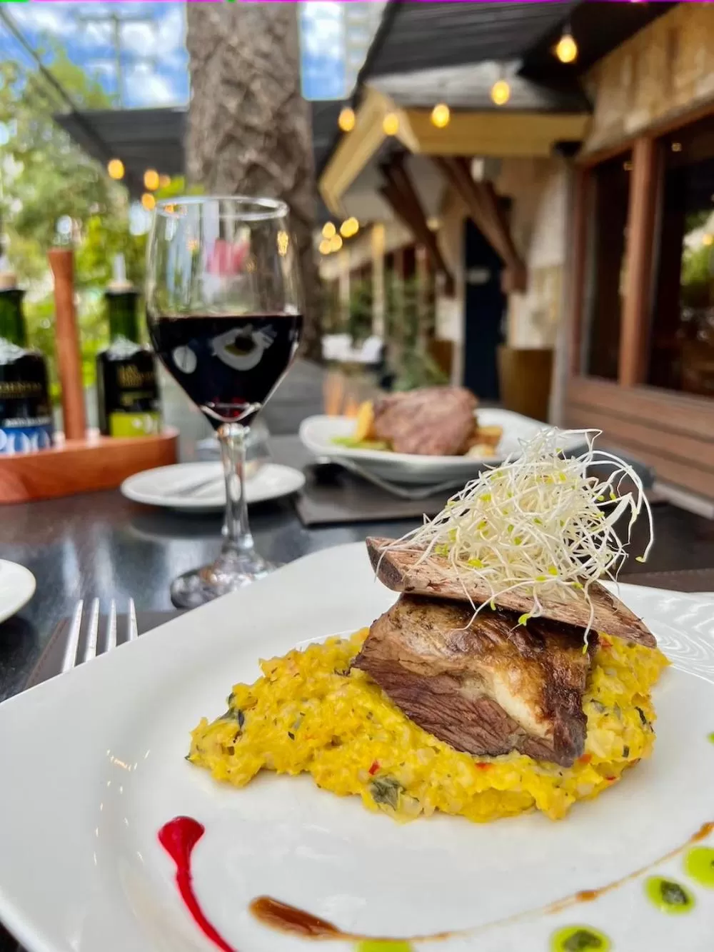 Restaurant/places to eat in Best Western Marina del Rey