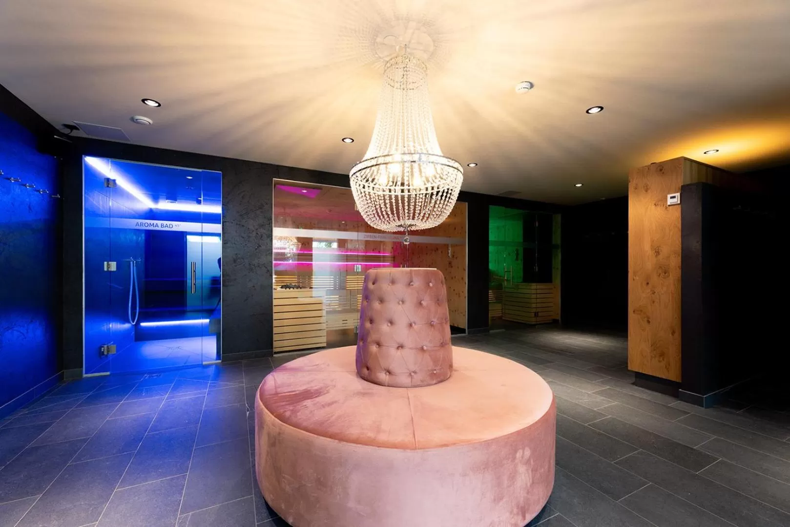 Sauna in Wellness Aparthotel "Lechlife" incl Pool - 400m zum SKILIFT