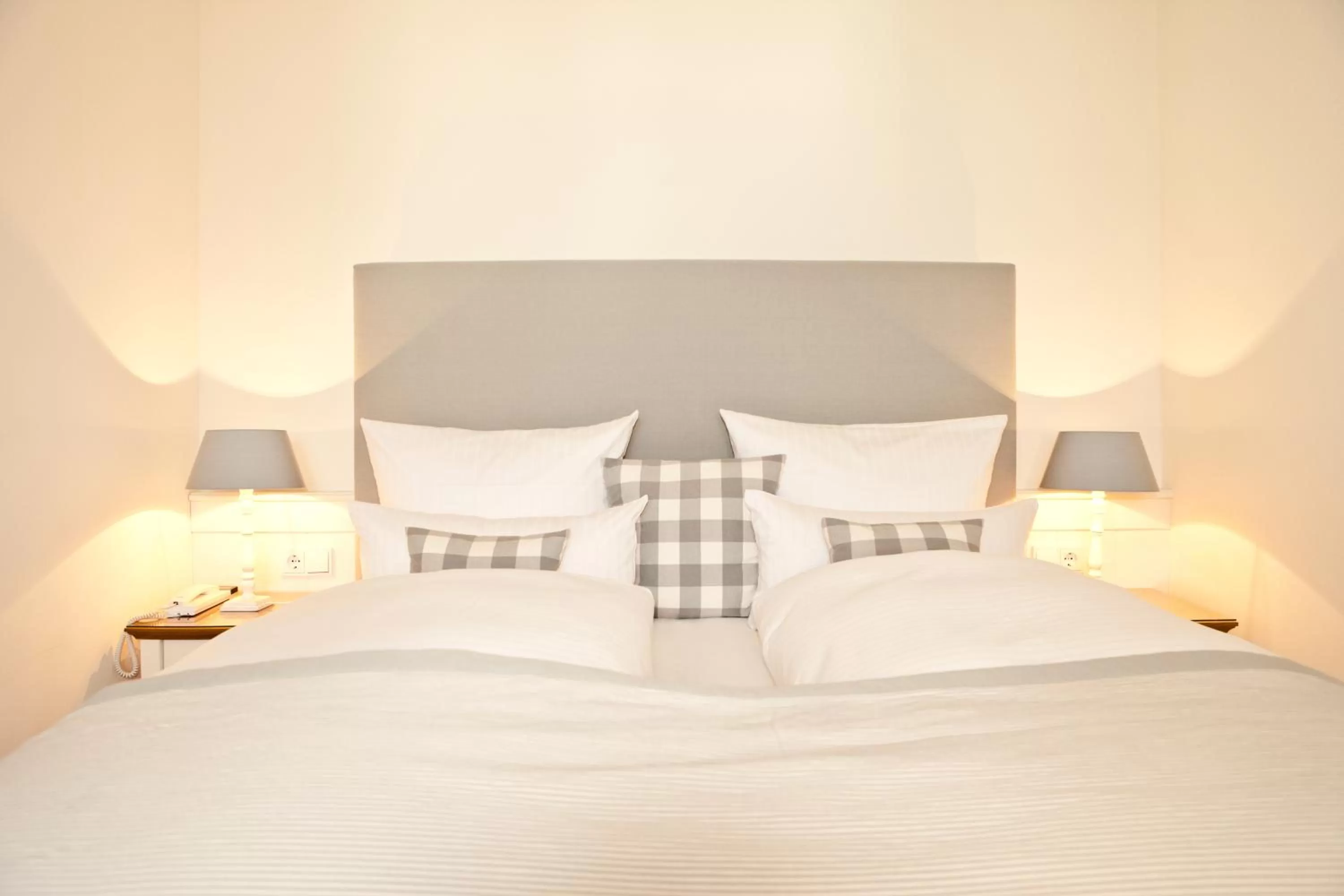 Bed in Fuchsbau Romantik Hotel & SPA Restaurant & FOX Bar