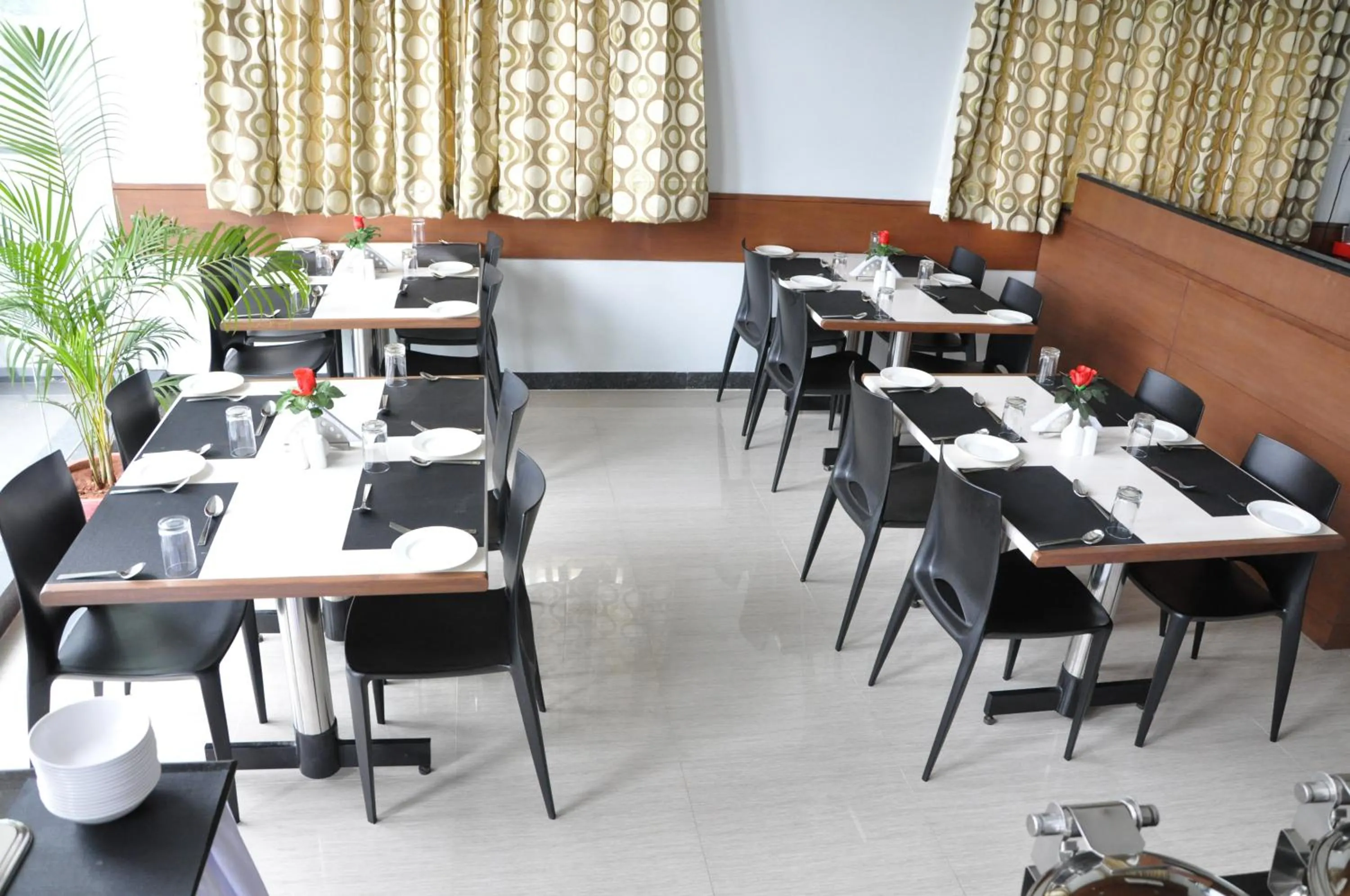 Breakfast in Hotel The Nook