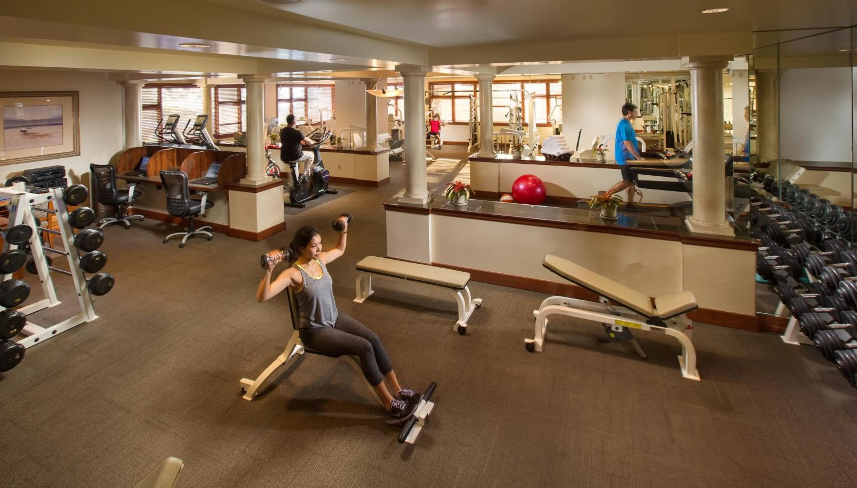 Fitness centre/facilities in Maui Coast Hotel