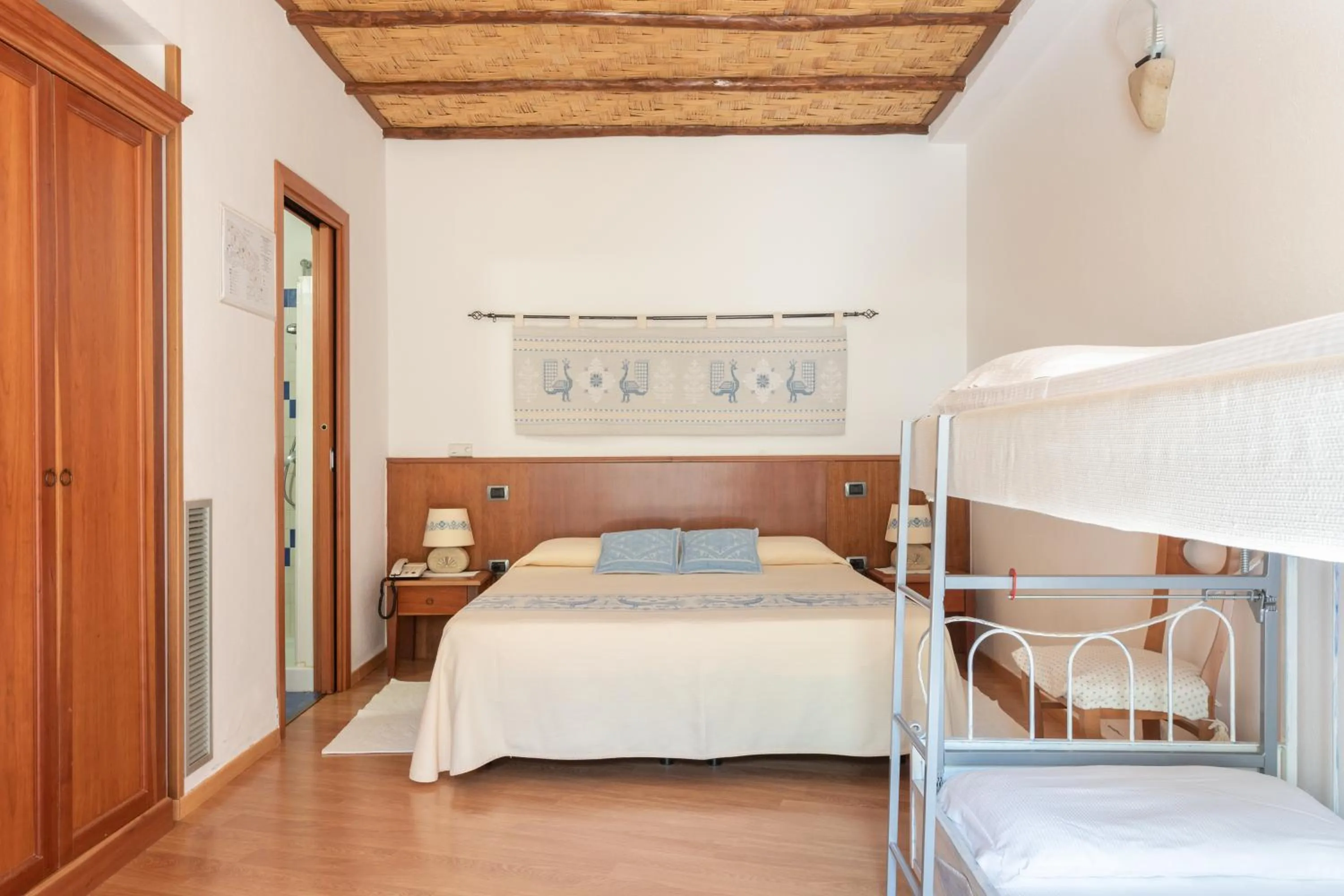 Photo of the whole room, Bed in Hotel Villa Canu