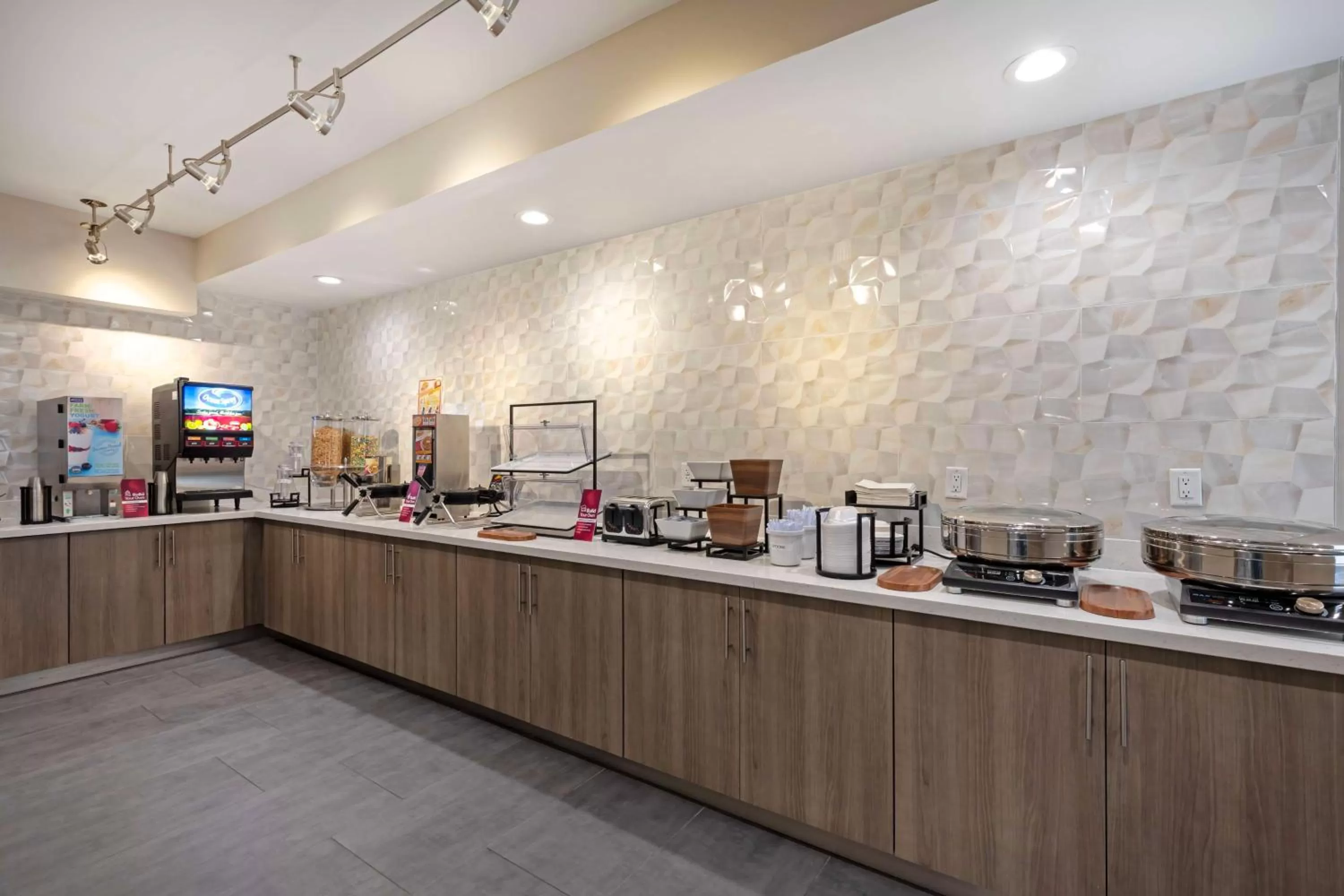 Breakfast in Best Western Plus Fort Worth North