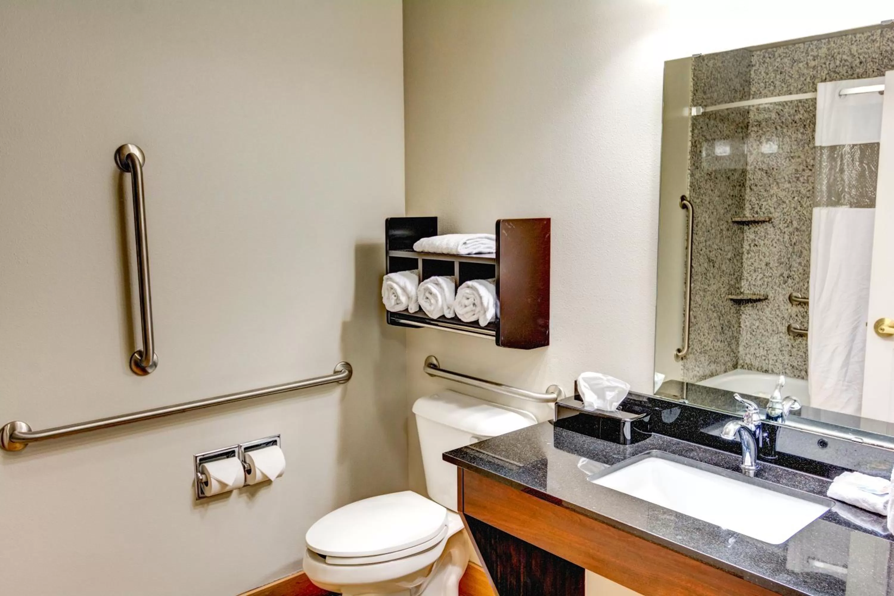Bathroom in La Quinta by Wyndham Spokane Valley