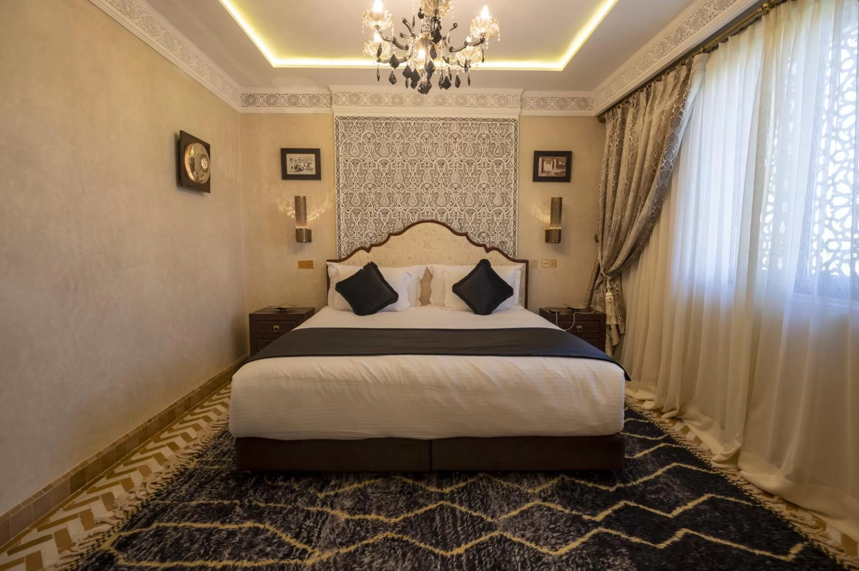 Bed in Maria Towers , Palais Table d'hôtes & SPA