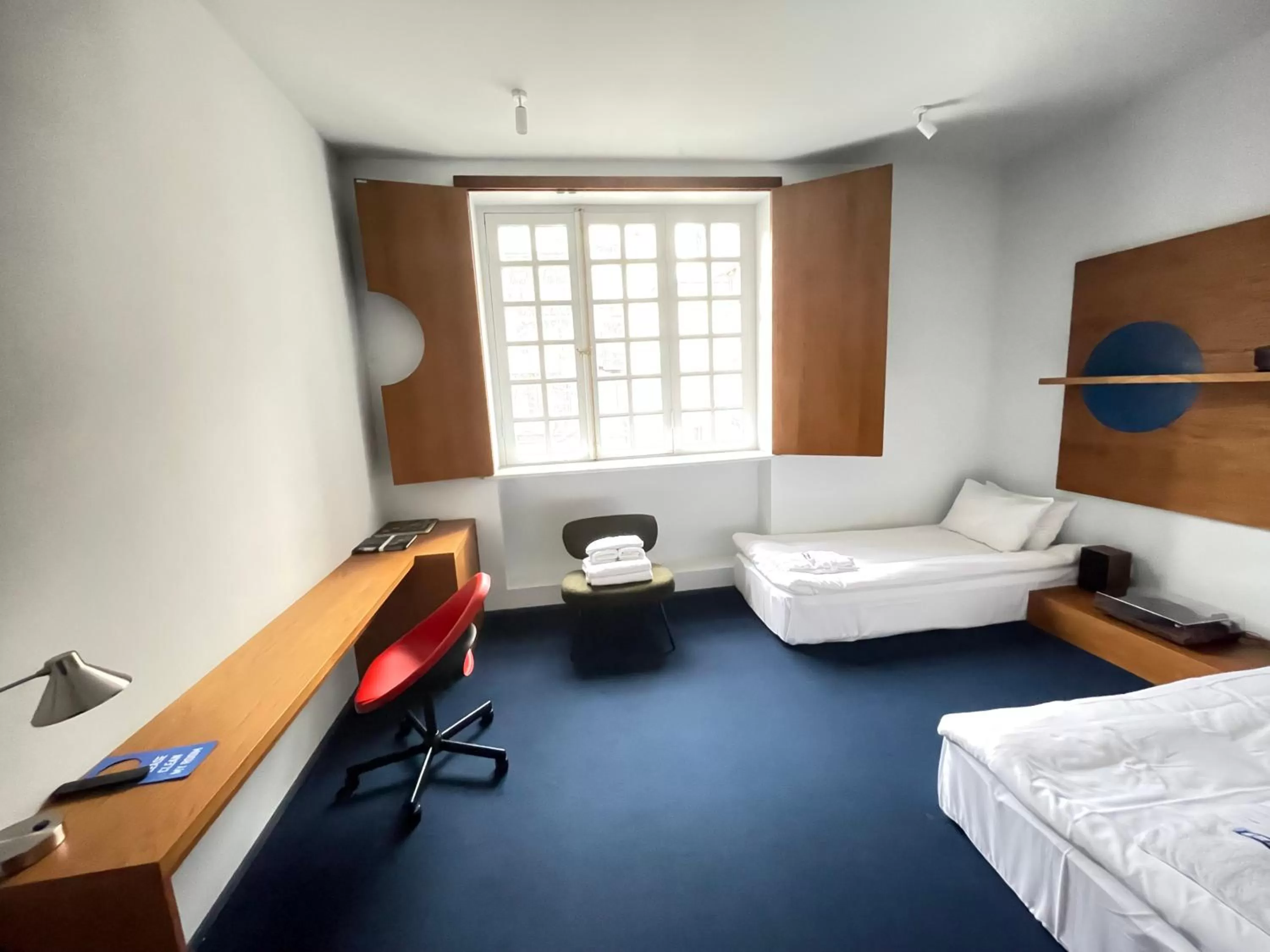 Photo of the whole room in Blueberry Nights