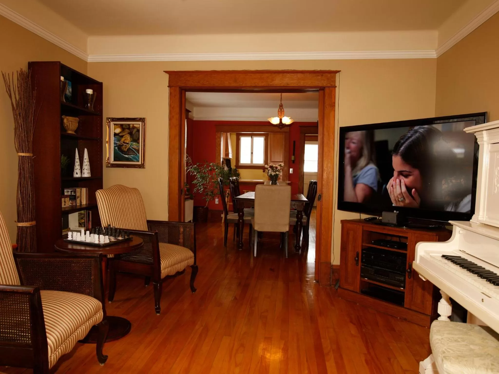 Communal lounge/ TV room in Au Virage B&B