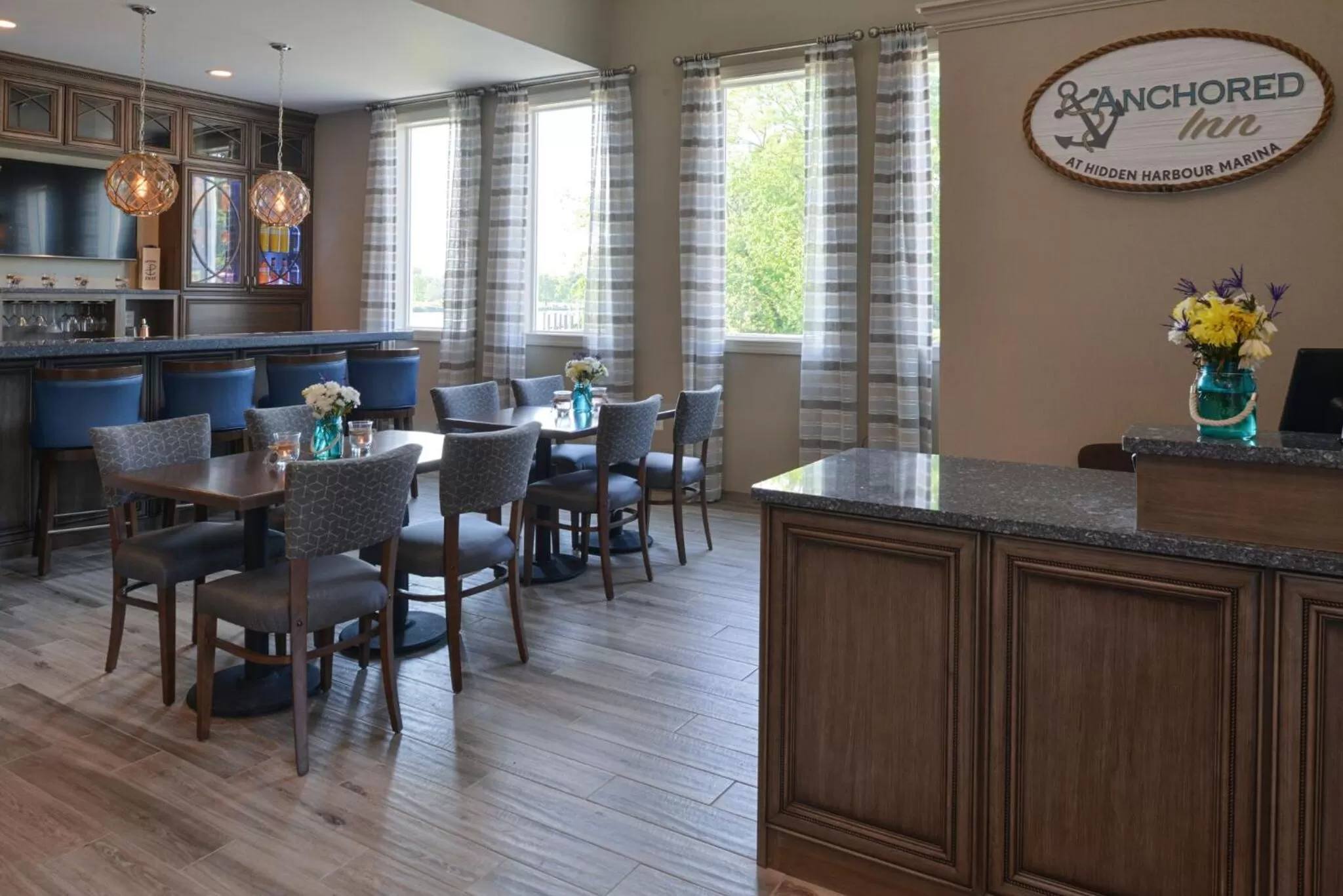 Restaurant/places to eat in Anchored Inn at Hidden Harbor