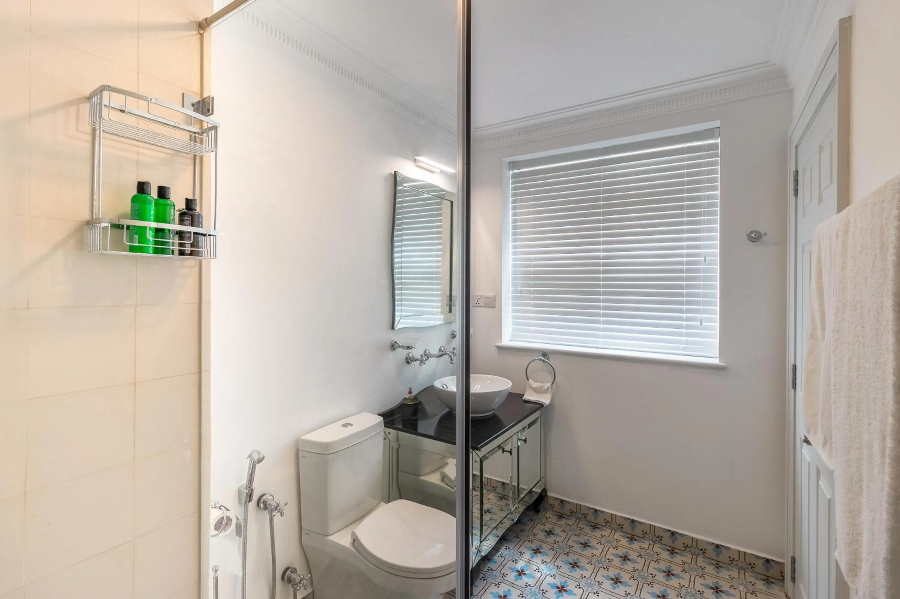 Bathroom in Kent Cottage