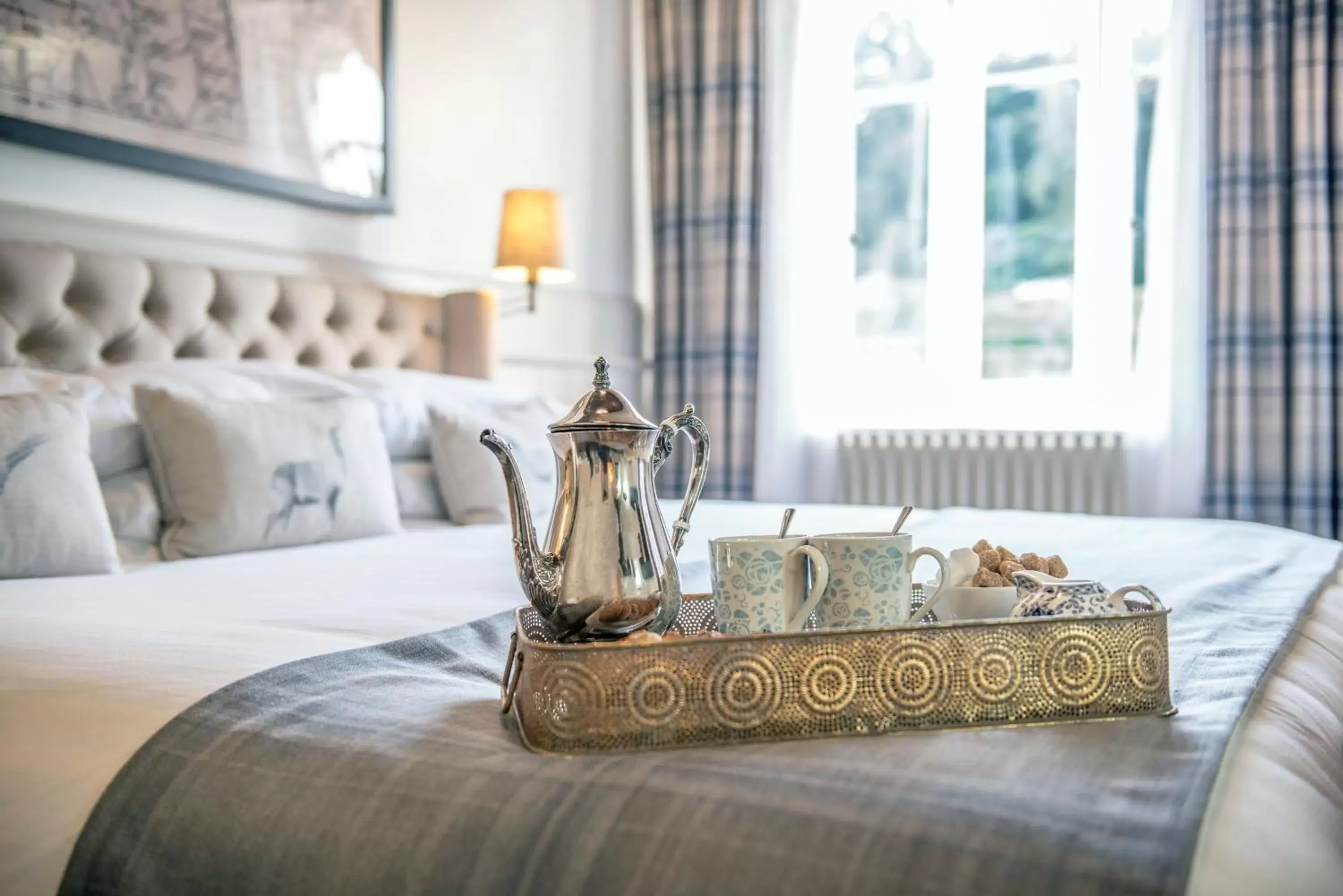 Super King Suite with Garden View in Wotton House Super King Suite with Garden View in Wotton House