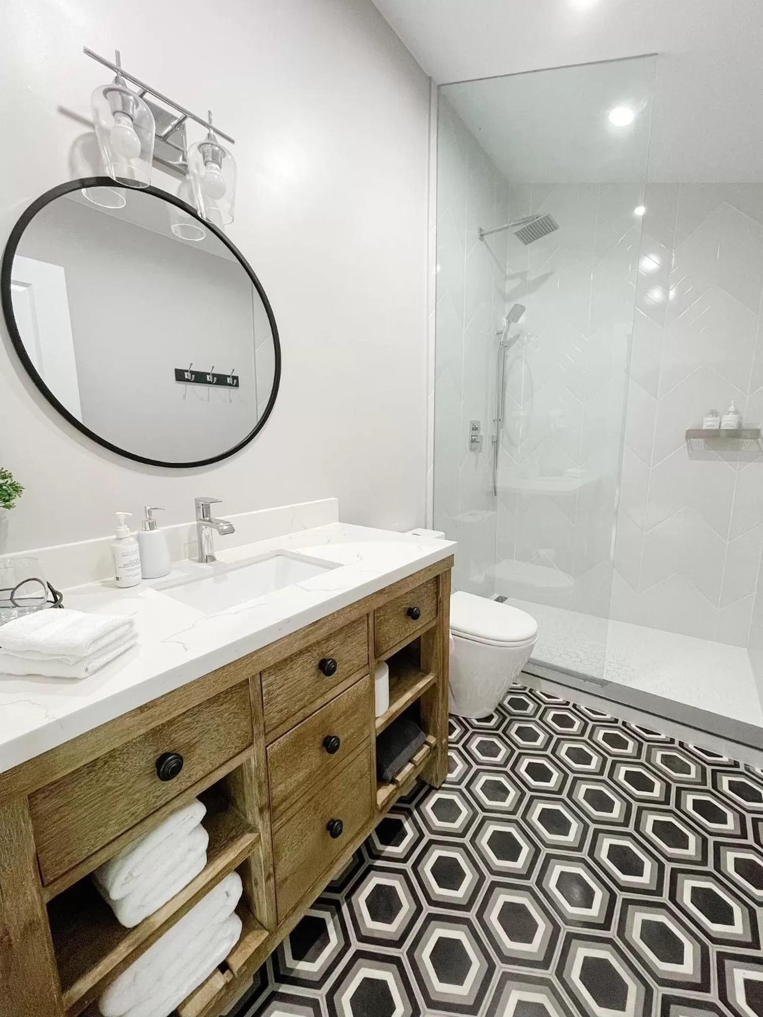 Bathroom in Inn On King Bed & Breakfast