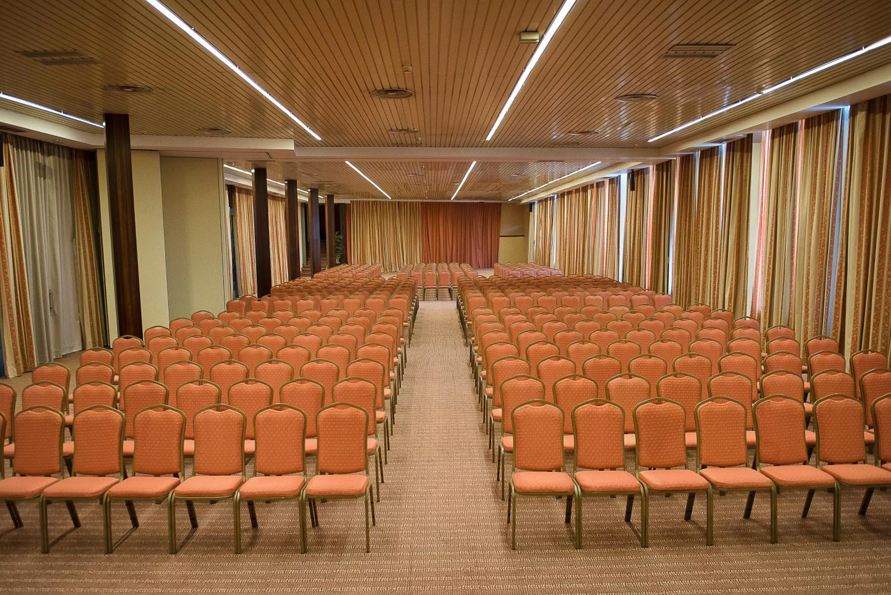 Meeting/conference room in Beatriz Costa & Spa