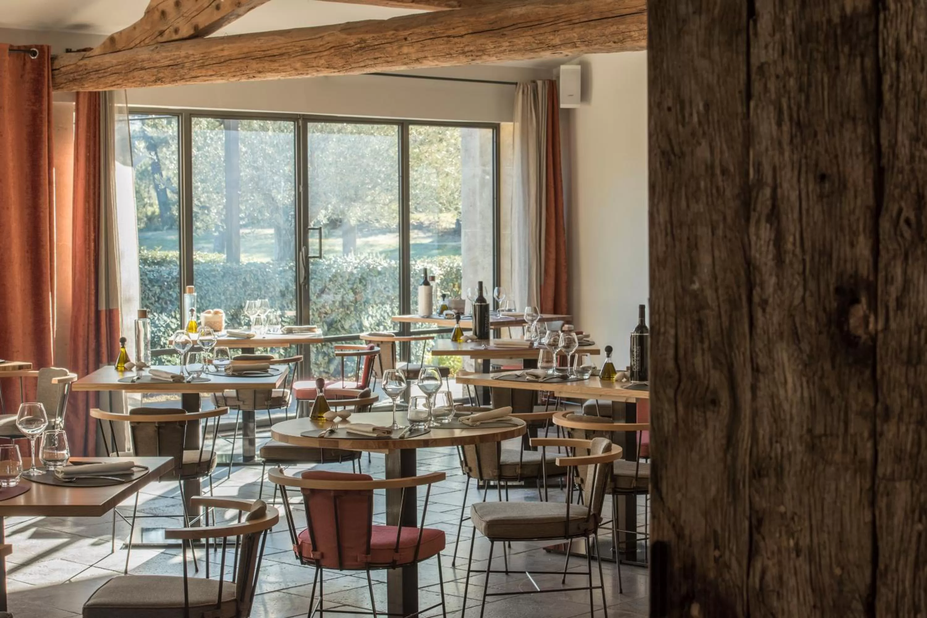 Restaurant/places to eat in Domaine la Pierre Blanche