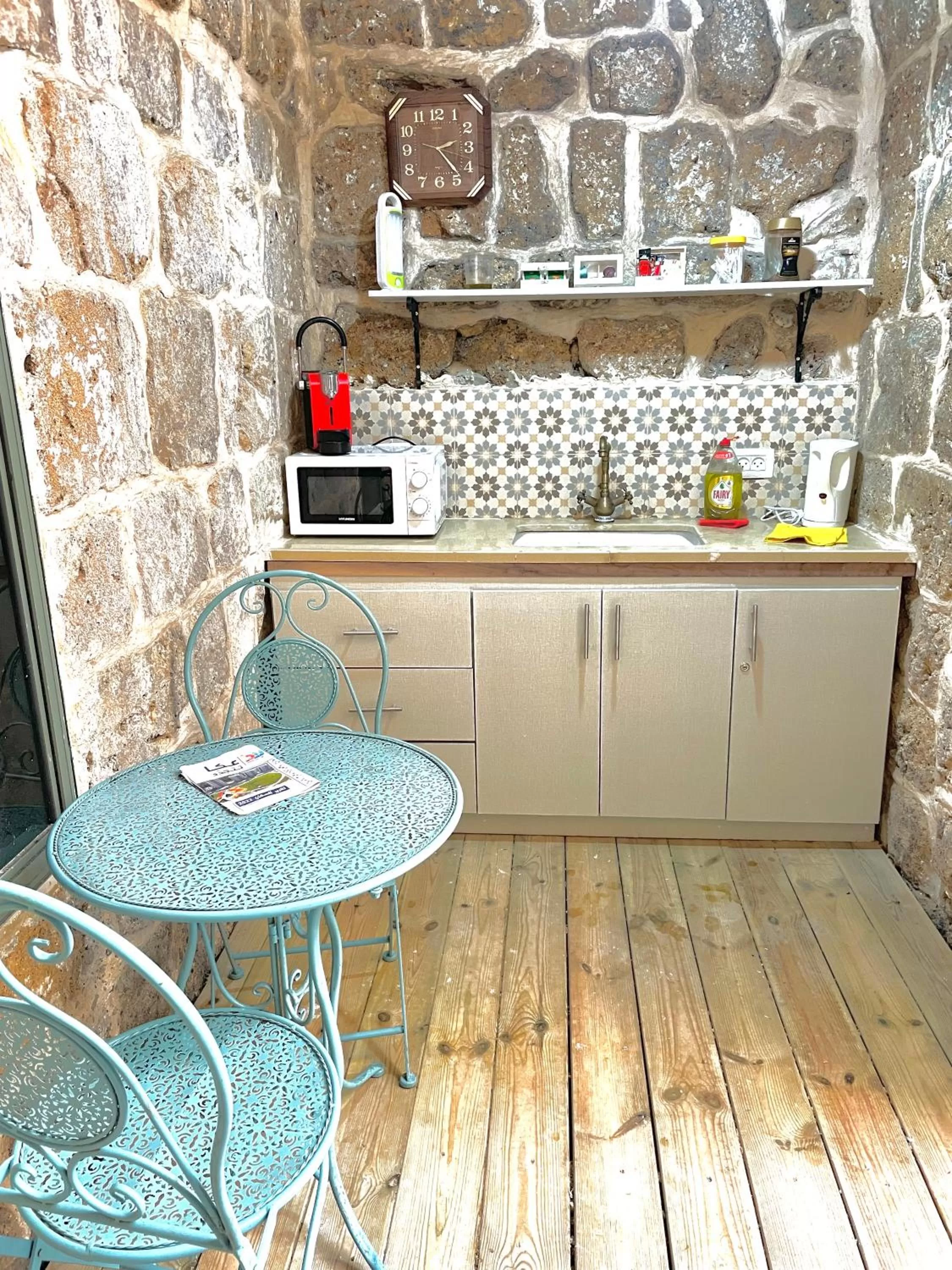 Kitchen/Kitchenette in Hebi house