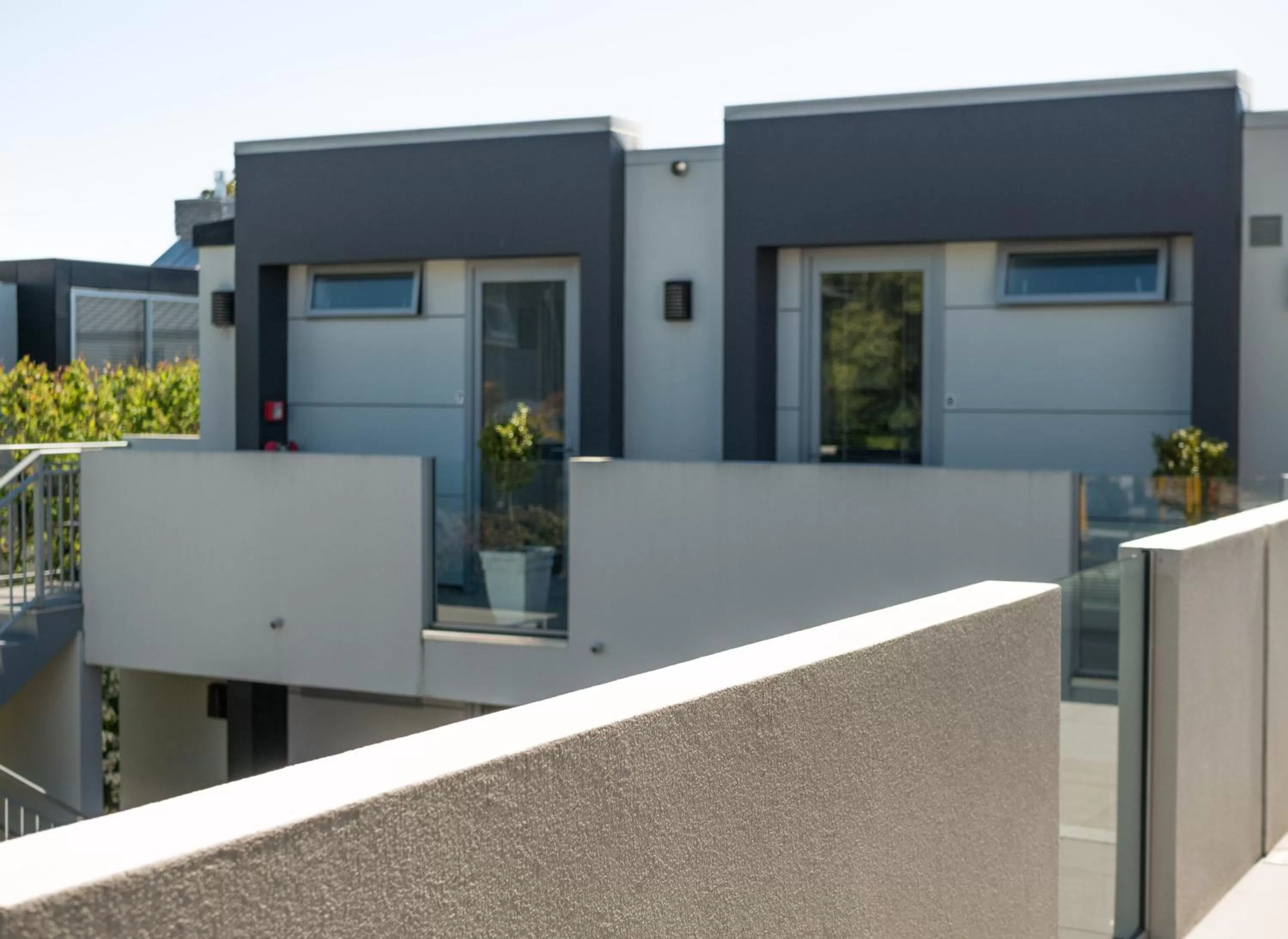 Property building in Bellano Motel Suites