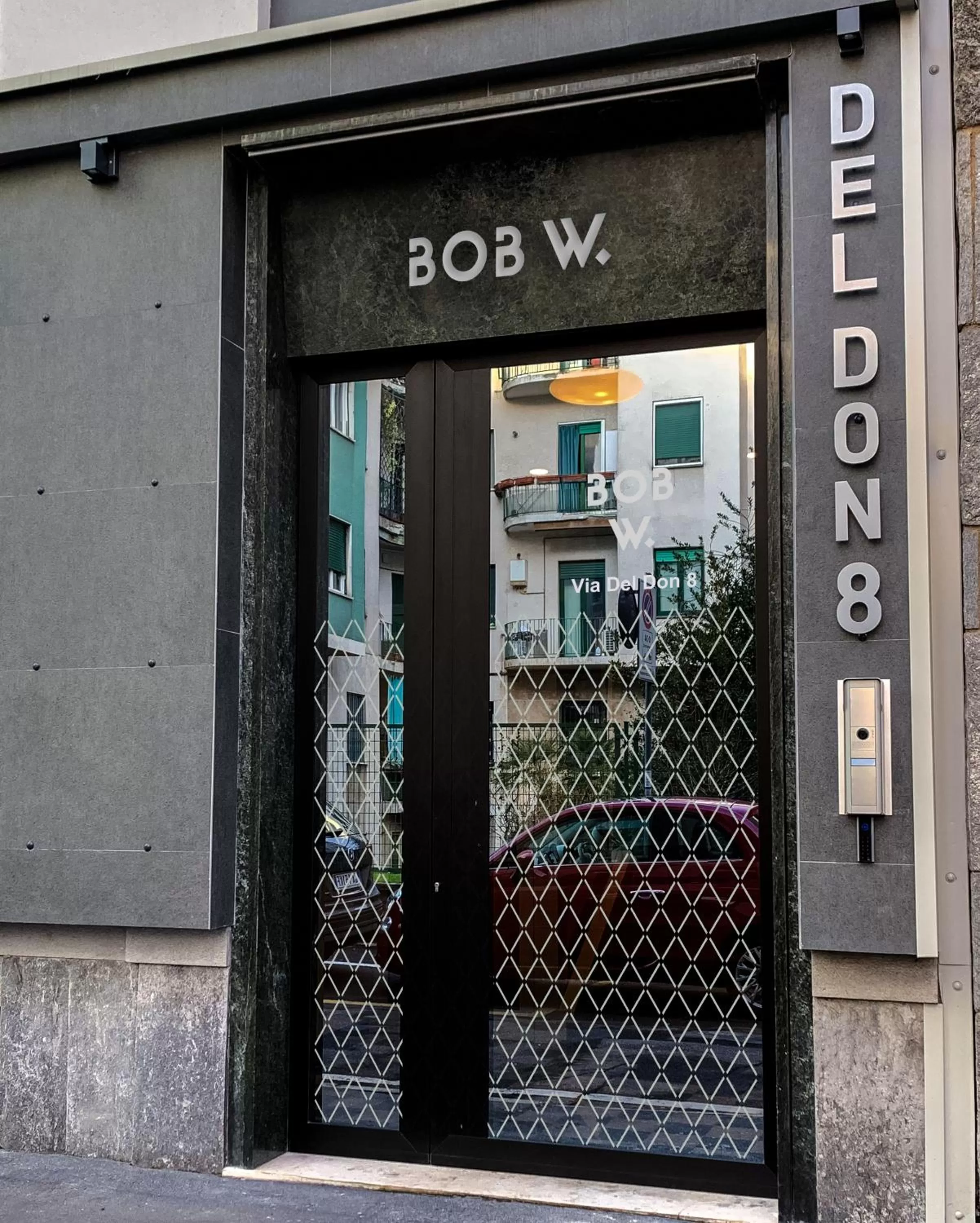 Bob W Milan Ticinese