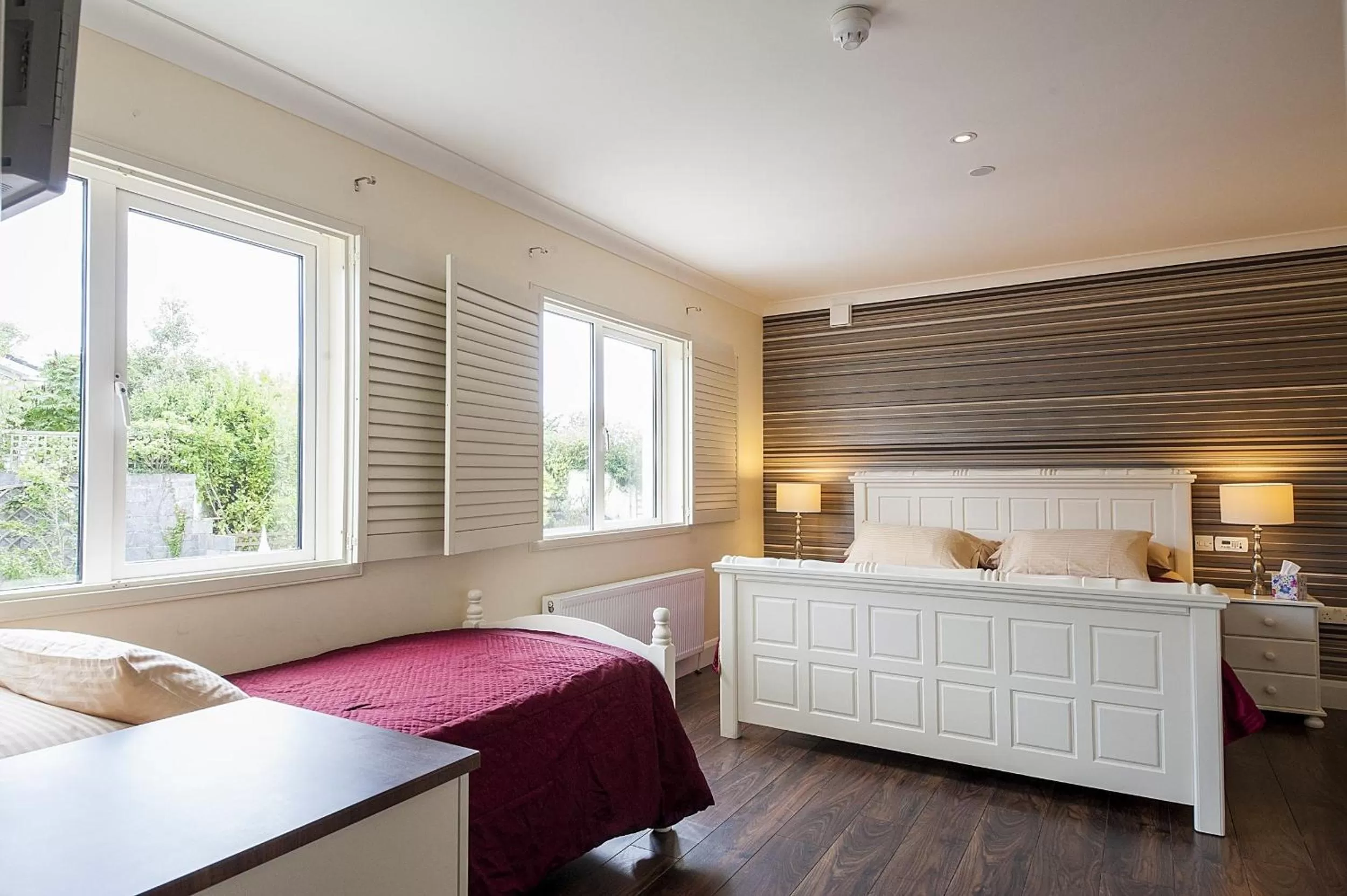 Bedroom, Bed in Sea Breeze Lodge B&B Galway