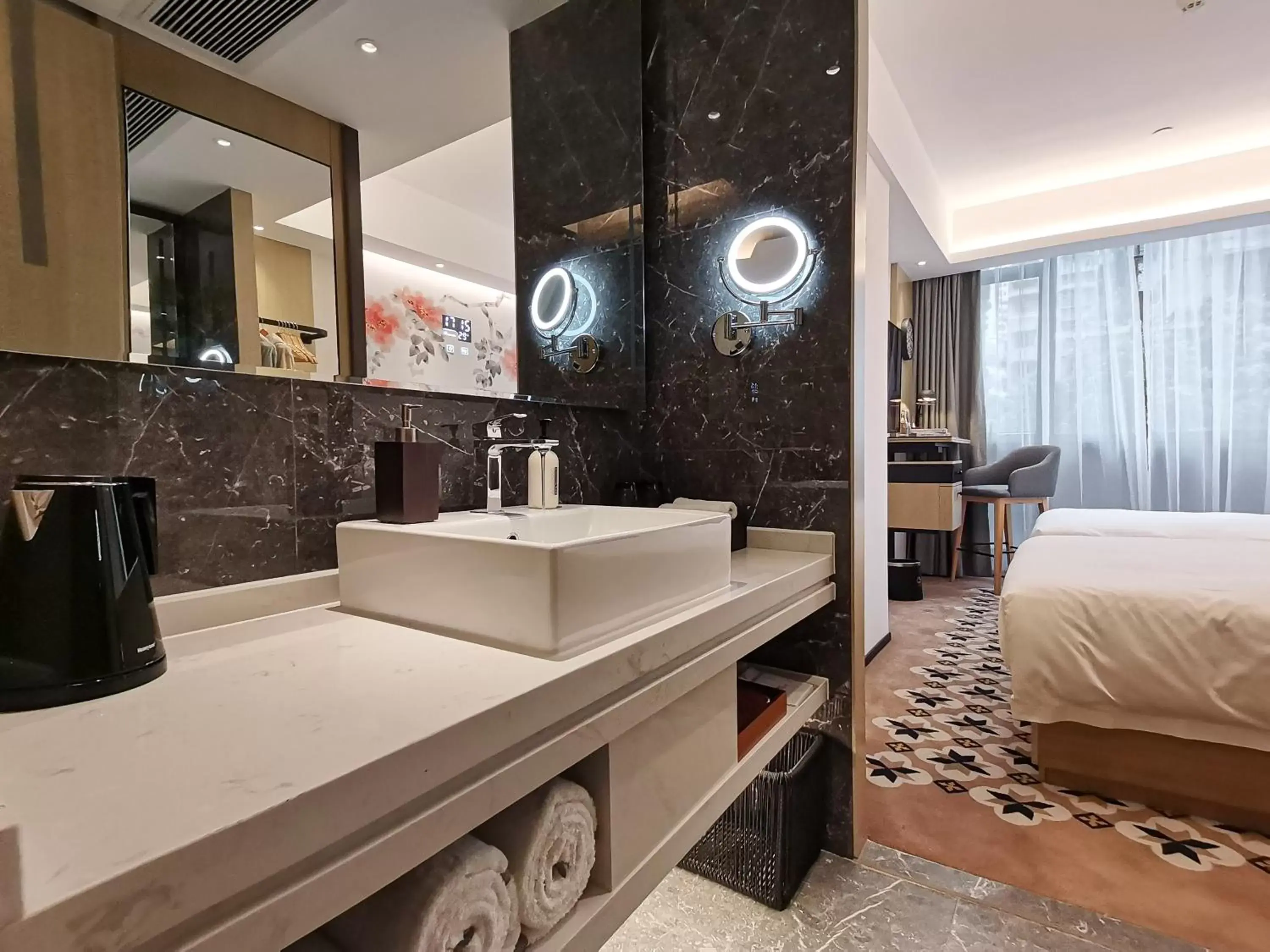 Deluxe King Room in Paco Hotel BeiJing Road Metro Guangzhou Deluxe King Room in Paco Hotel BeiJing Road Metro Guangzhou