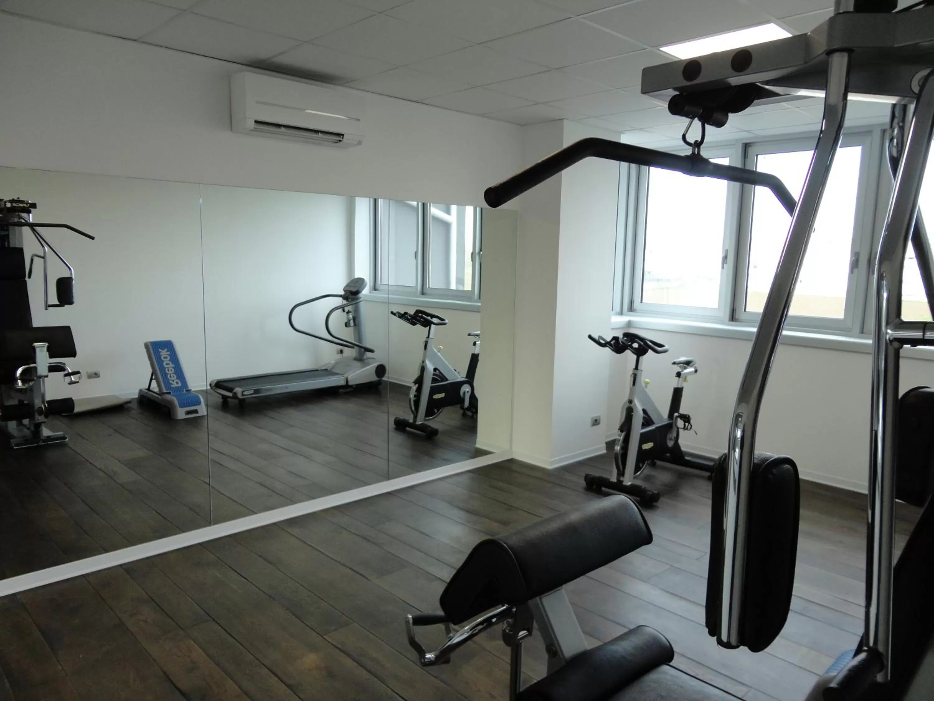 Fitness centre/facilities in Cosmopolitan Hotel
