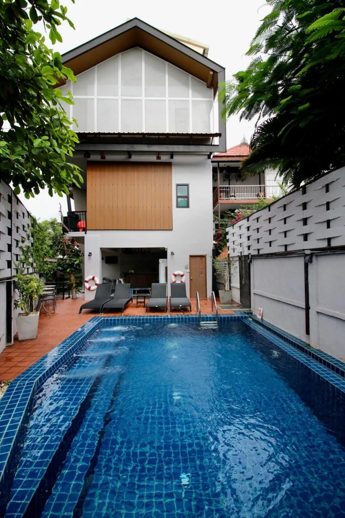 Swimming pool in Wealth Boutique Hotel Chiang Mai