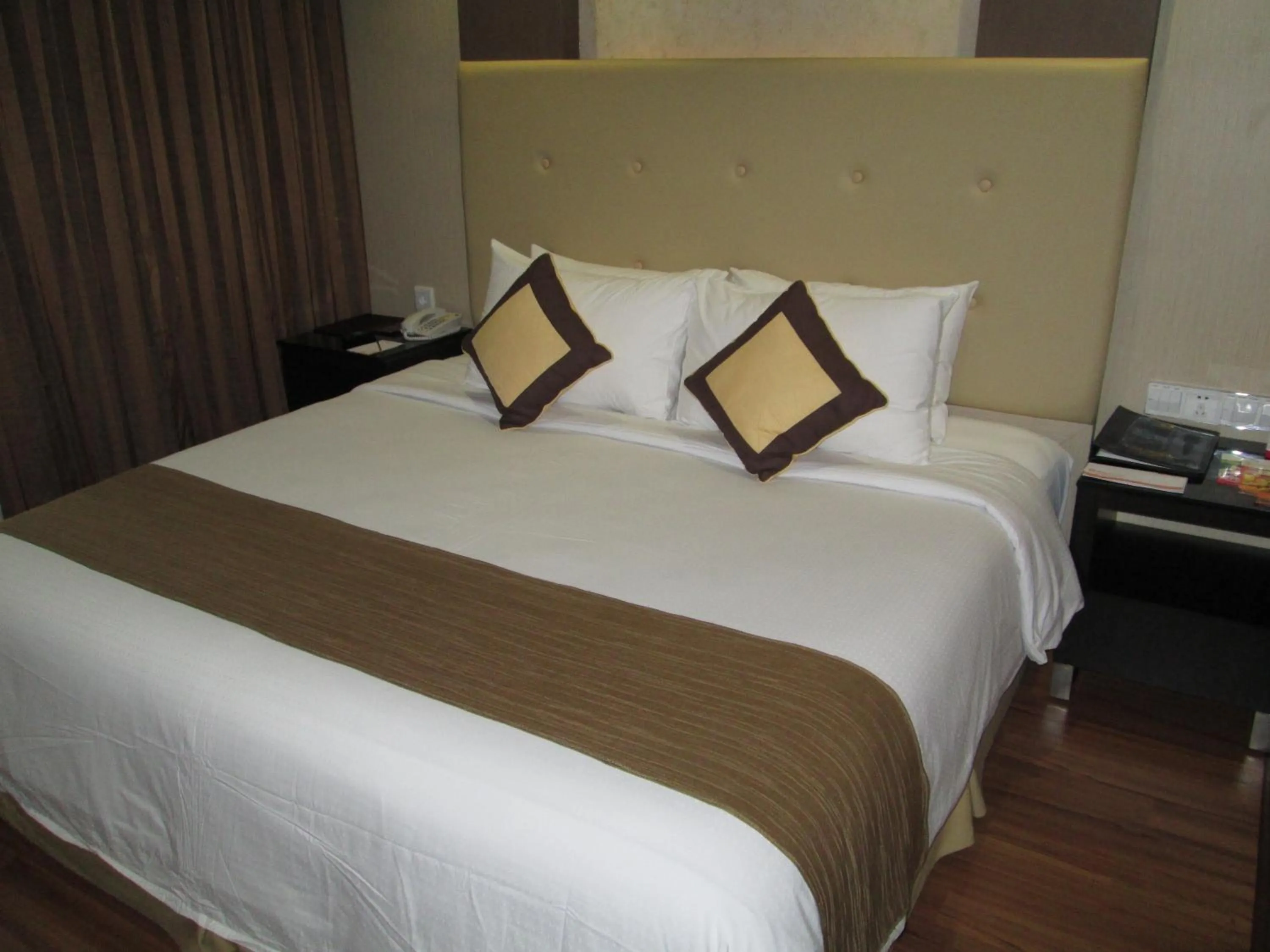 Bathroom, Bed in Aria Gajayana