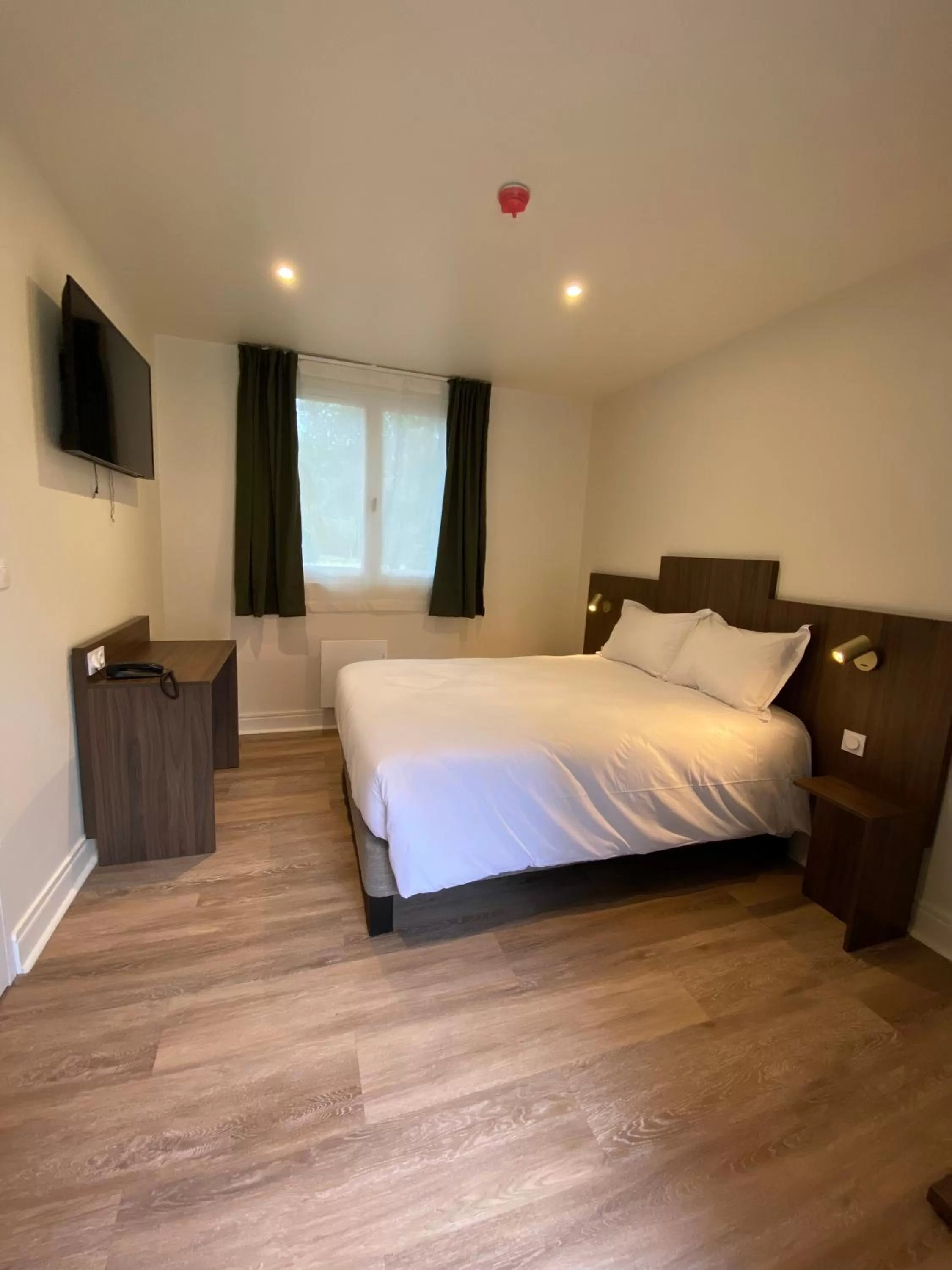 Bed in Mayrena Hotel Restaurant