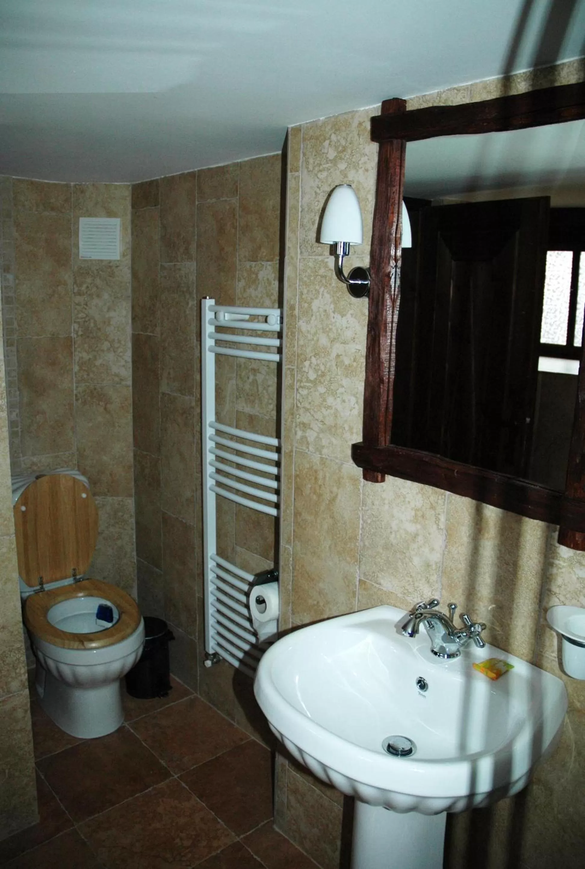 Bathroom in Djudjeva Kyshta Hotel