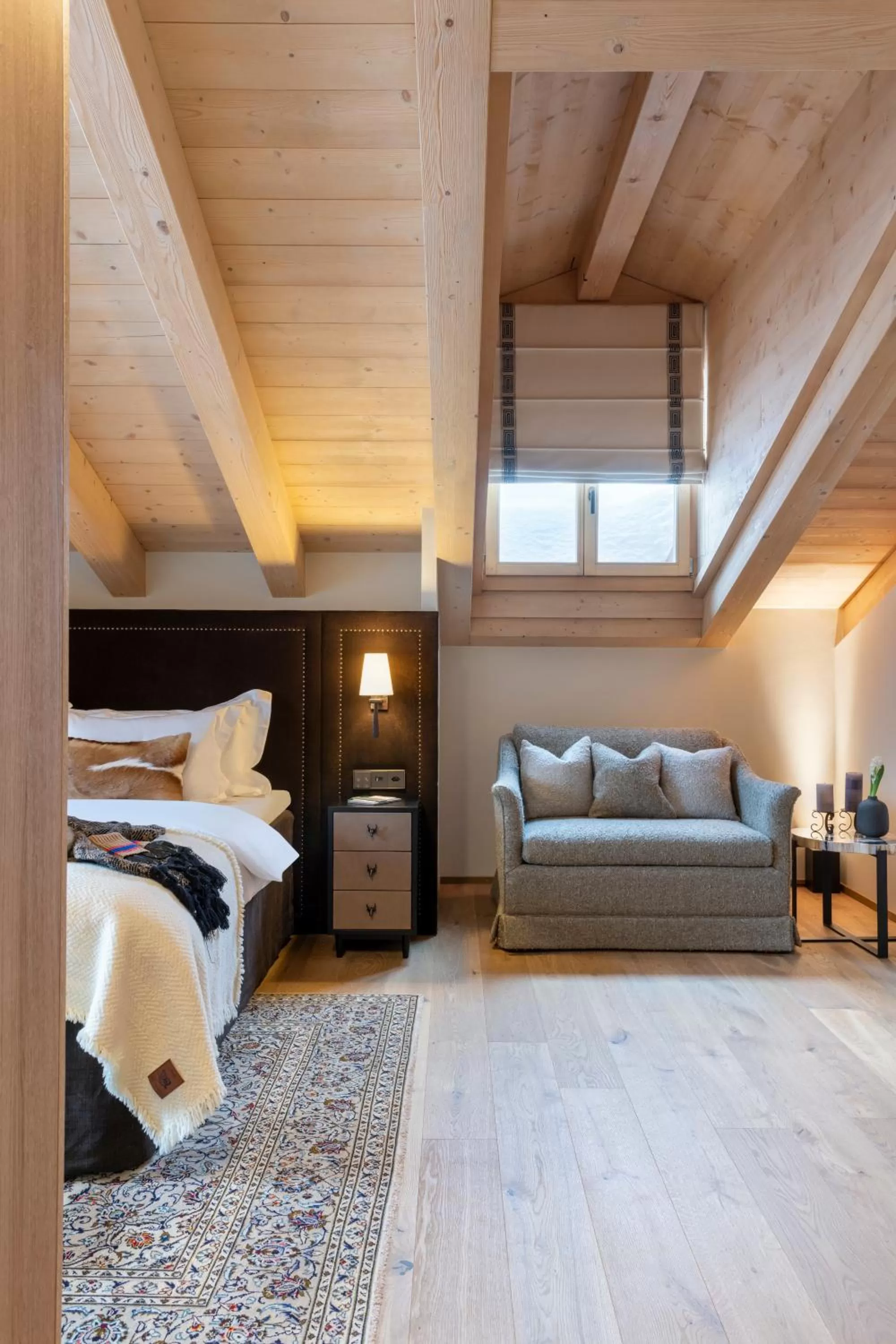 Photo of the whole room, Bed in Hôtel de Verbier SUP