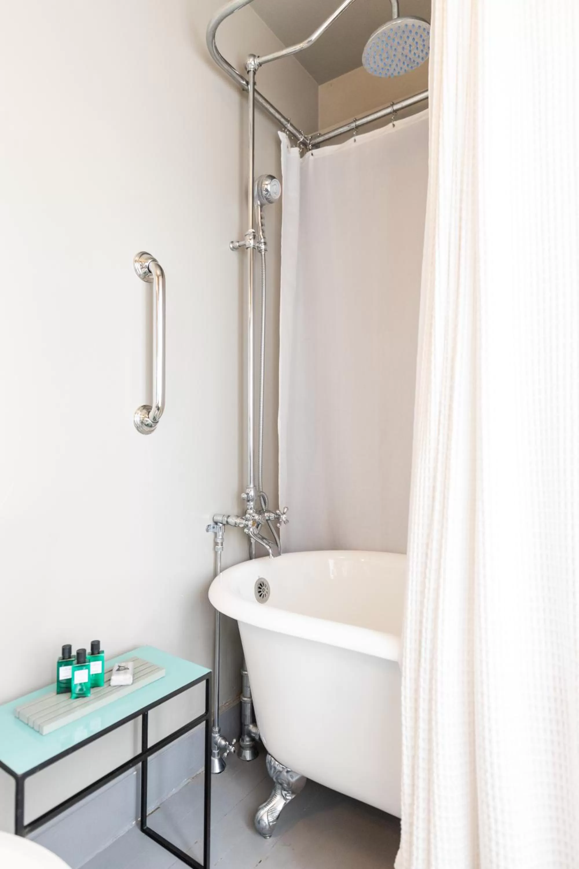 Nantucket Whale Inn, Half Moon Bay